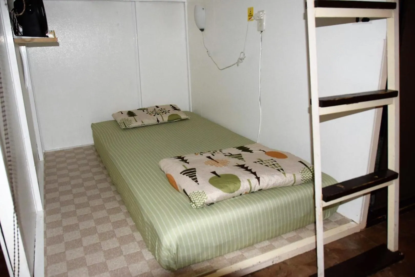 Single Bed in Mixed Dormitory Room in Kumoji-so Hostel