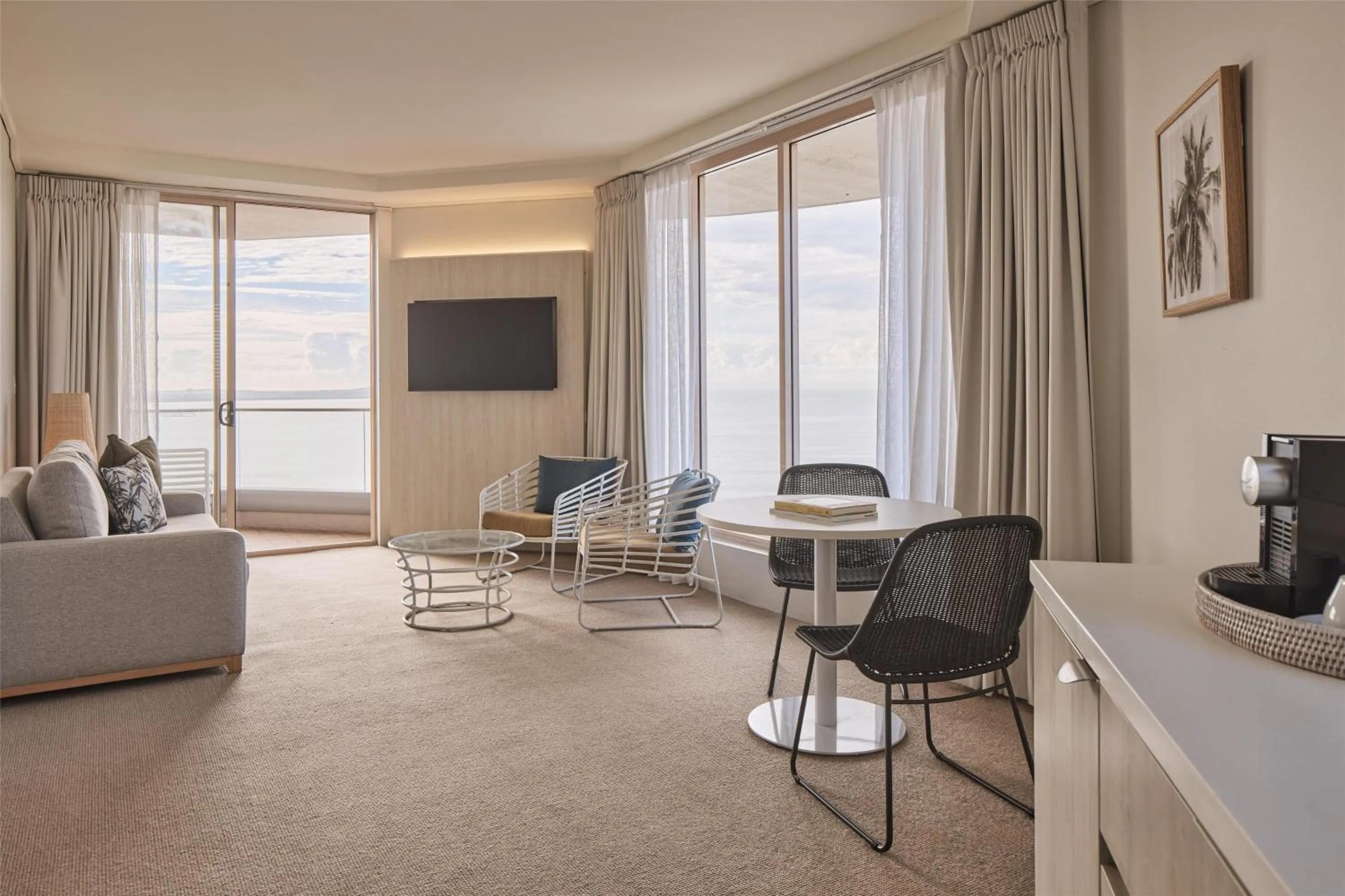 One-Bedroom Suite in Rydges Cronulla Beachside