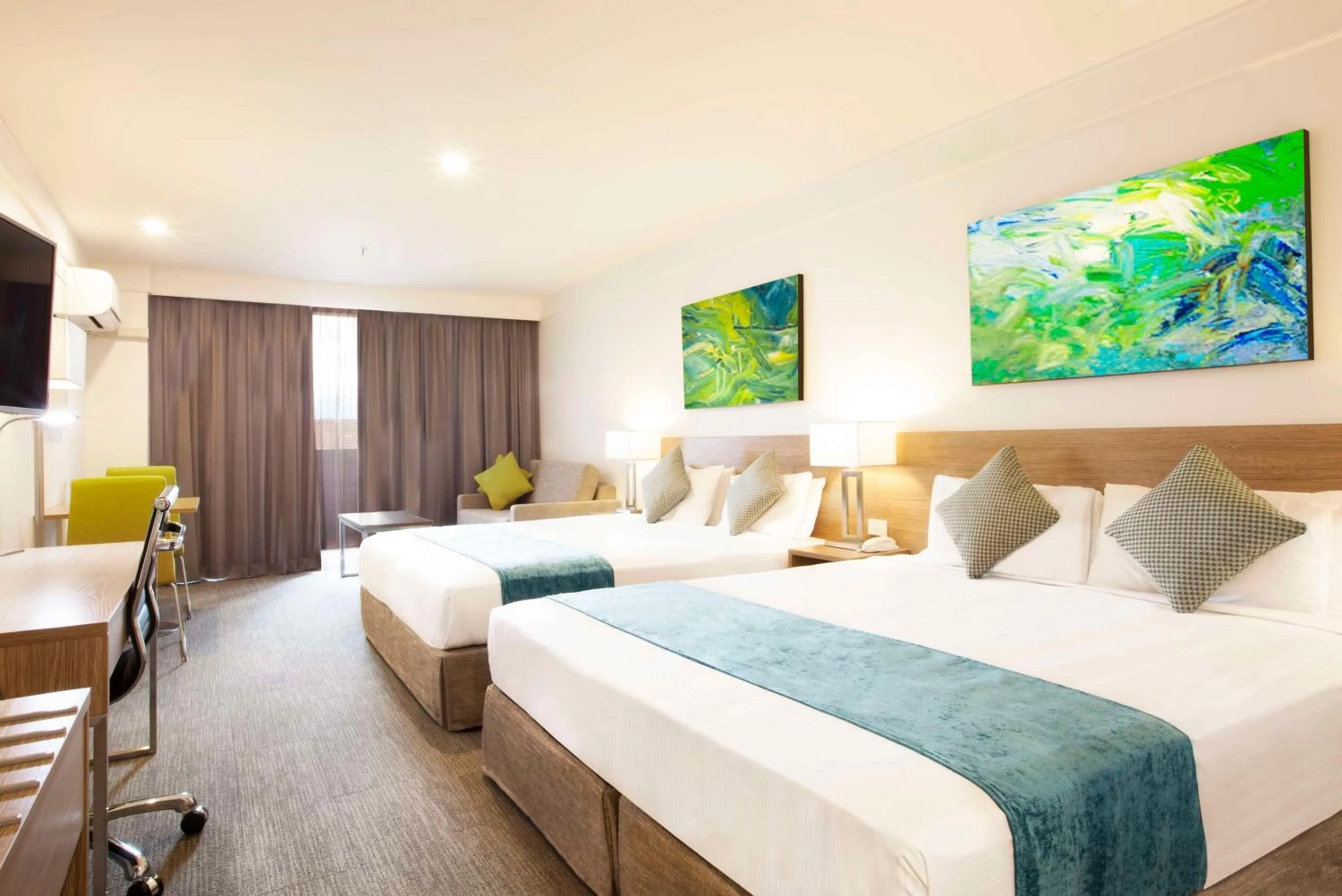 Family Room in Metro Aspire Hotel Sydney