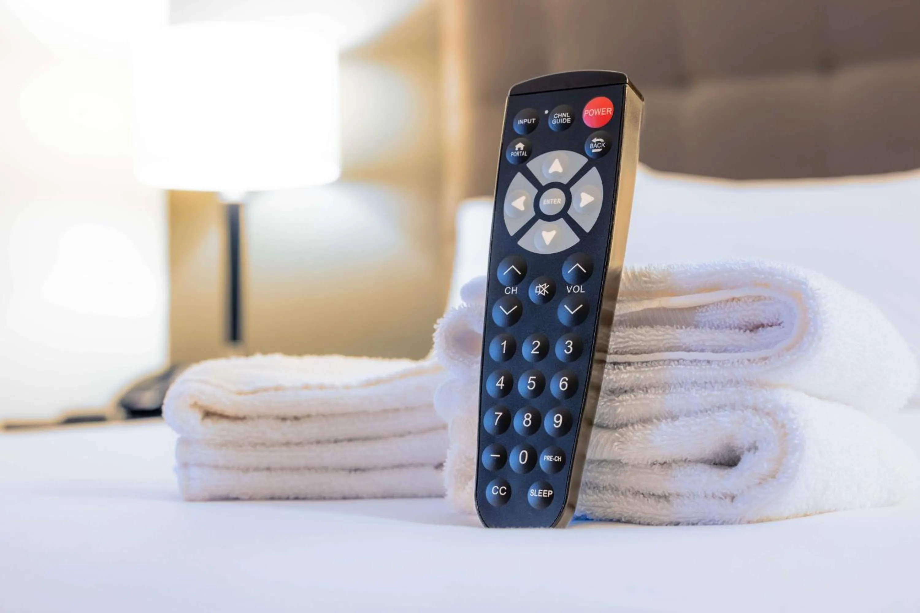 Superior King Room in Drury Inn & Suites Cincinnati Northeast Mason