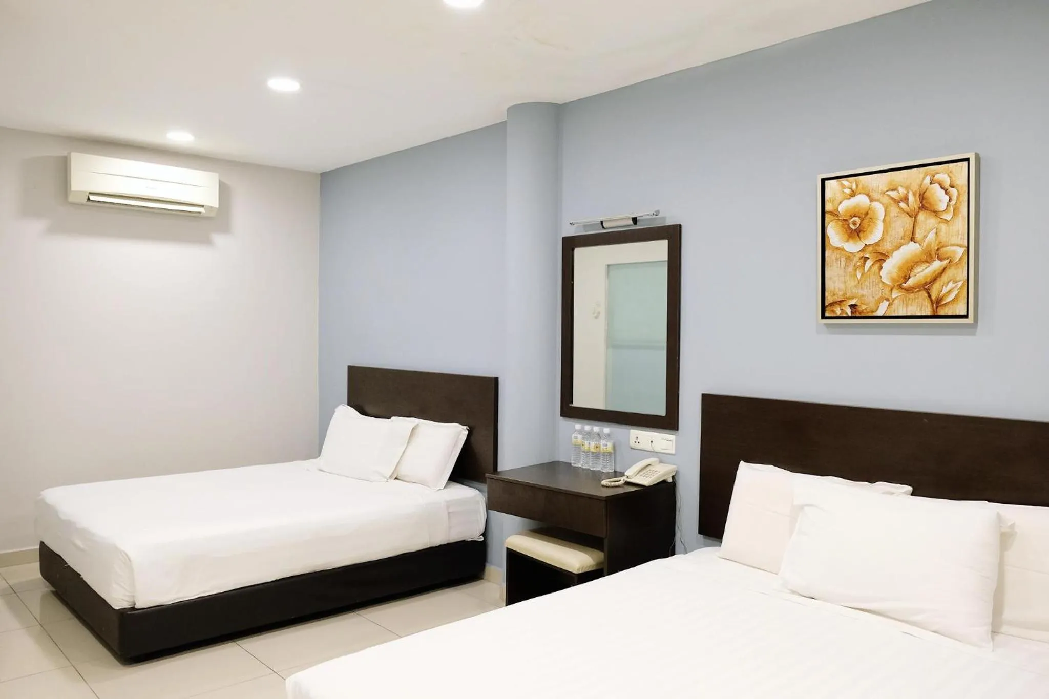 Quadruple Room in De Era Hotel