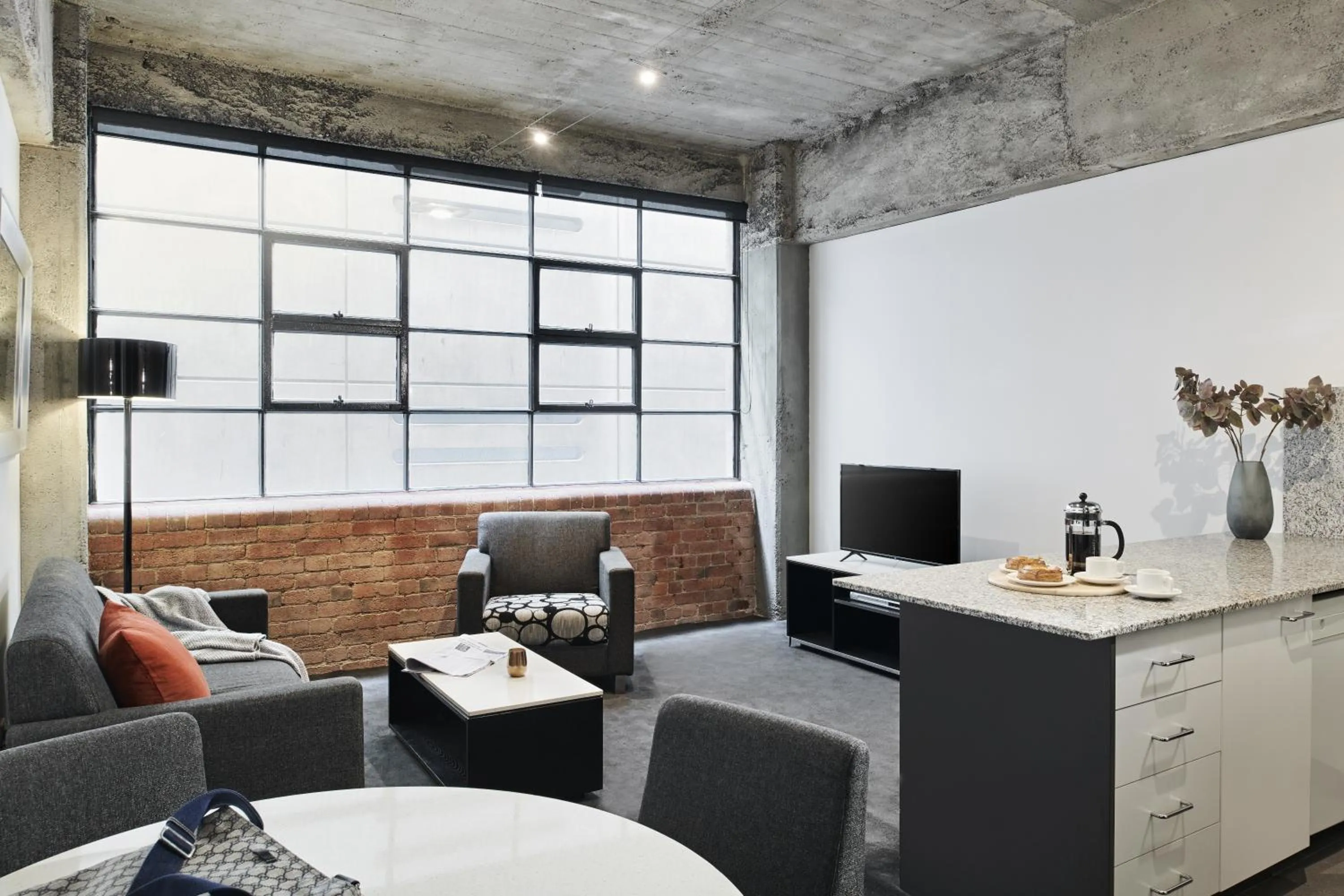 One Bedroom Apartment - Stair Access in Punthill Apartment Hotel - Manhattan