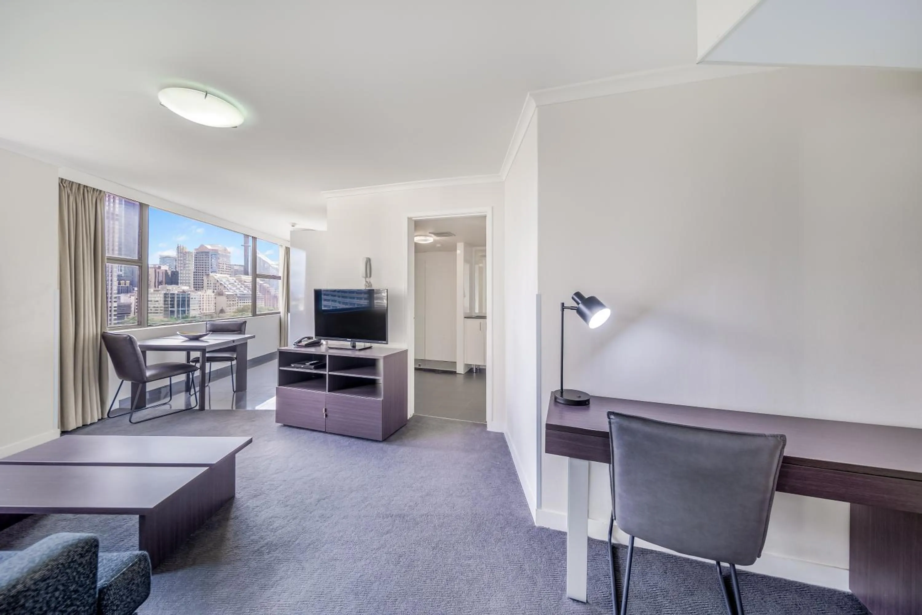 One-Bedroom Apartment in Oaks Sydney Hyde Park Suites