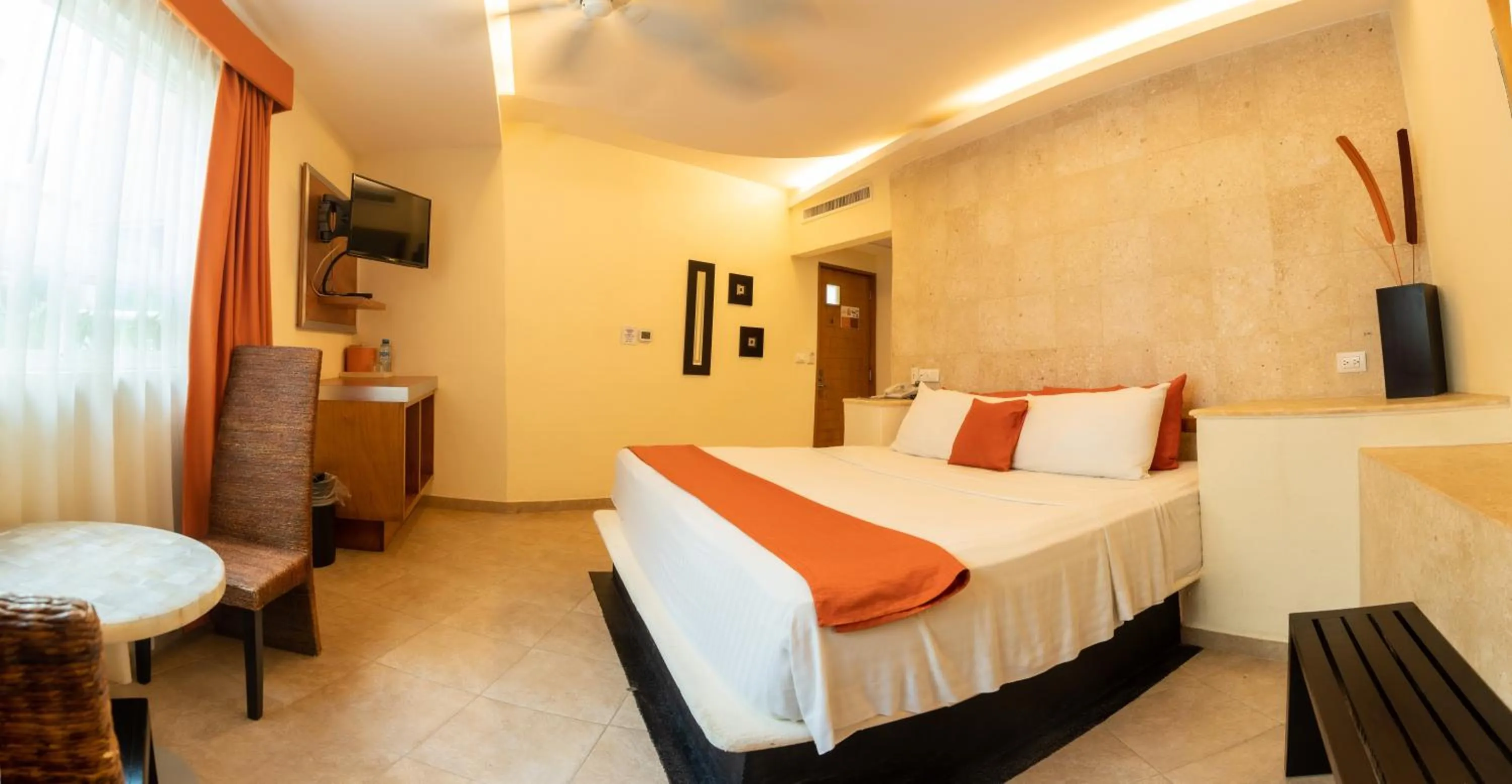 Standard Queen Room in Artisan Playa Esmeralda Family Beach Hotel