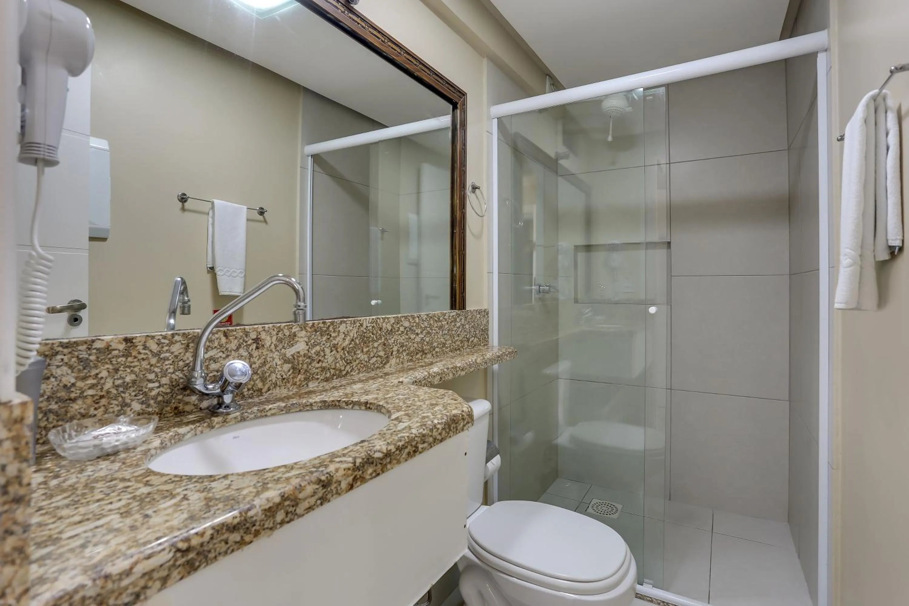 One-Bedroom Apartment with Garden View in Flat Pietra