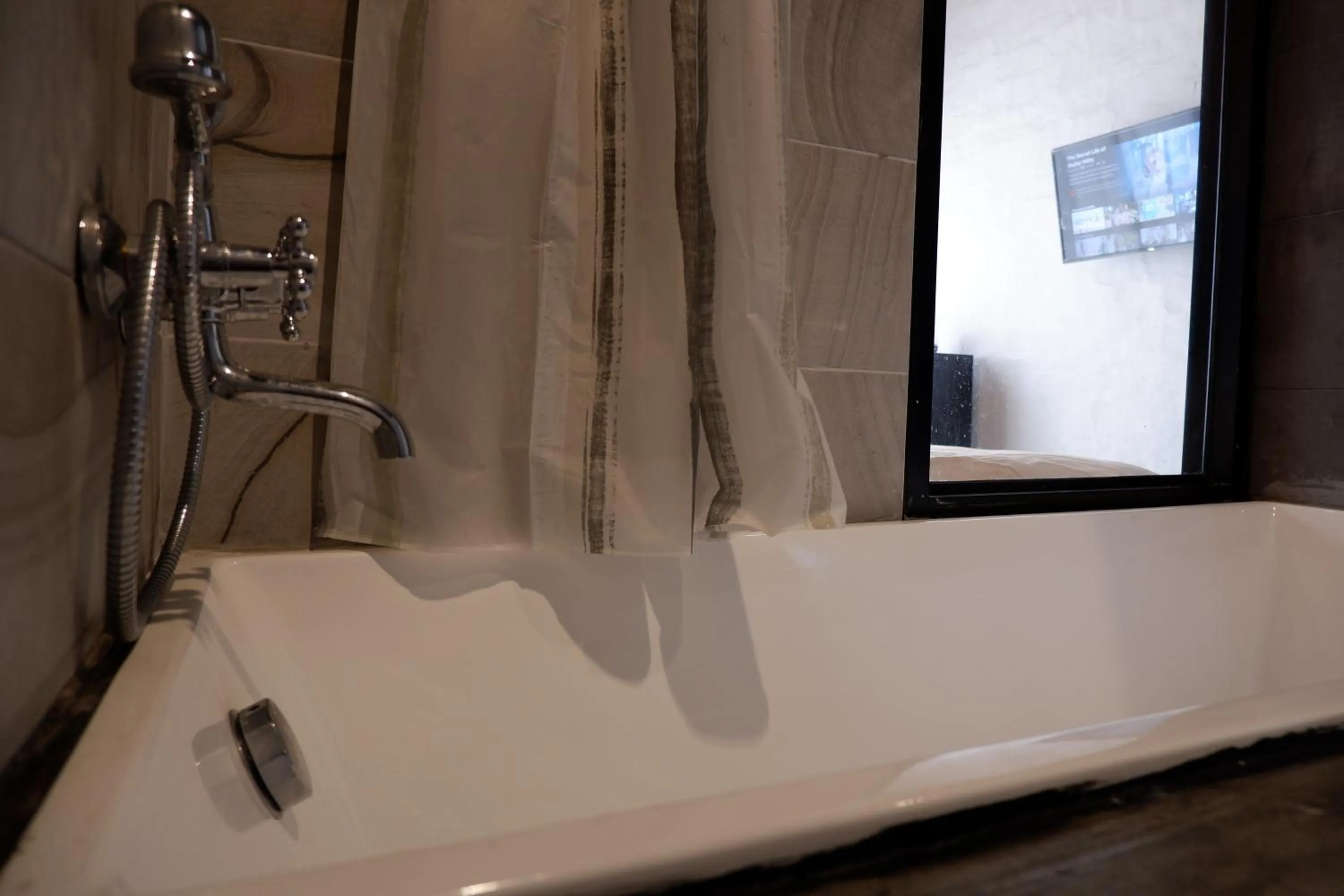 Deluxe King Studio in Black Elephant Boutique