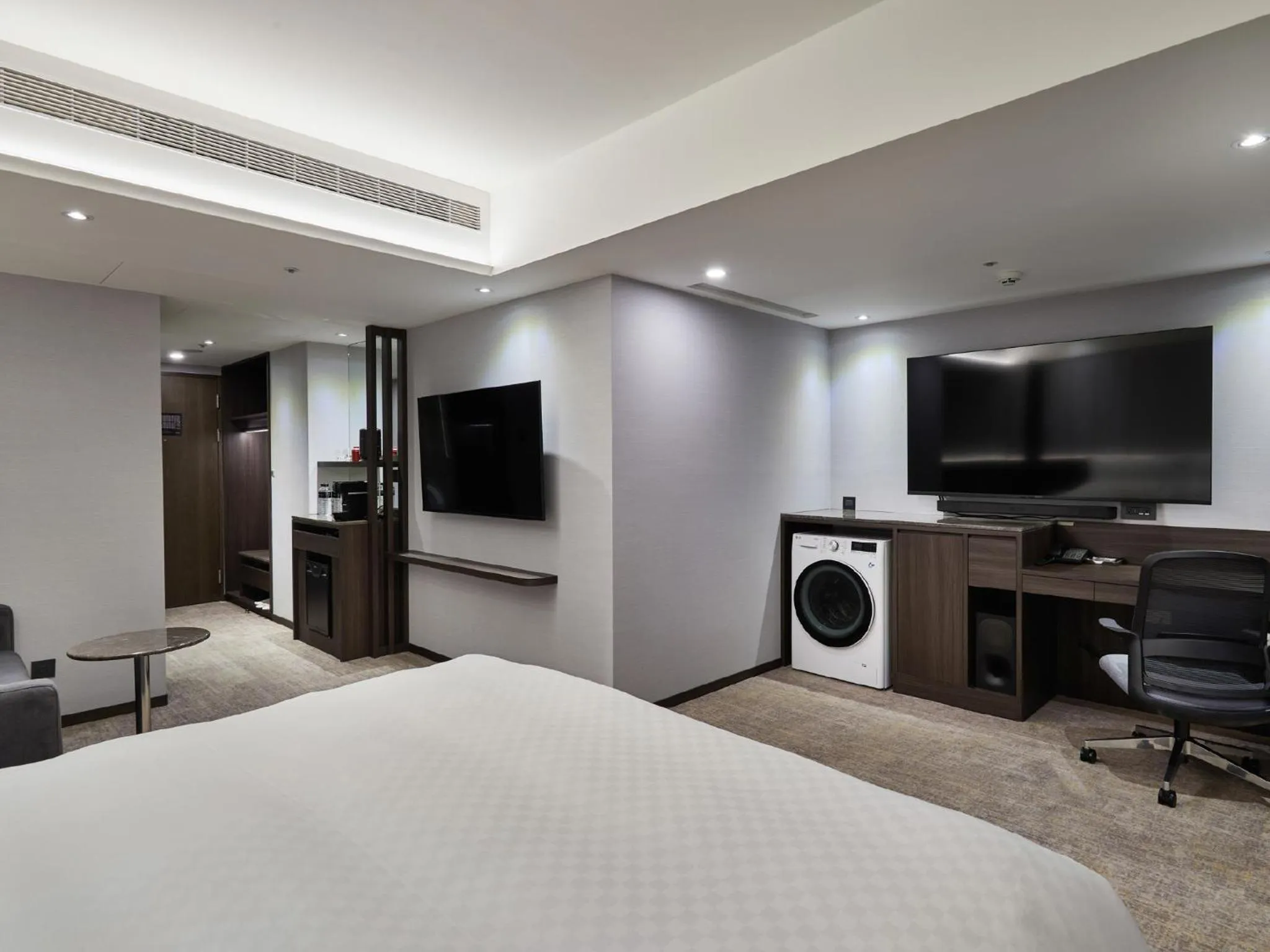 Premium Double Room with Sofa Bed in The Tango Hotel Taipei Linsen