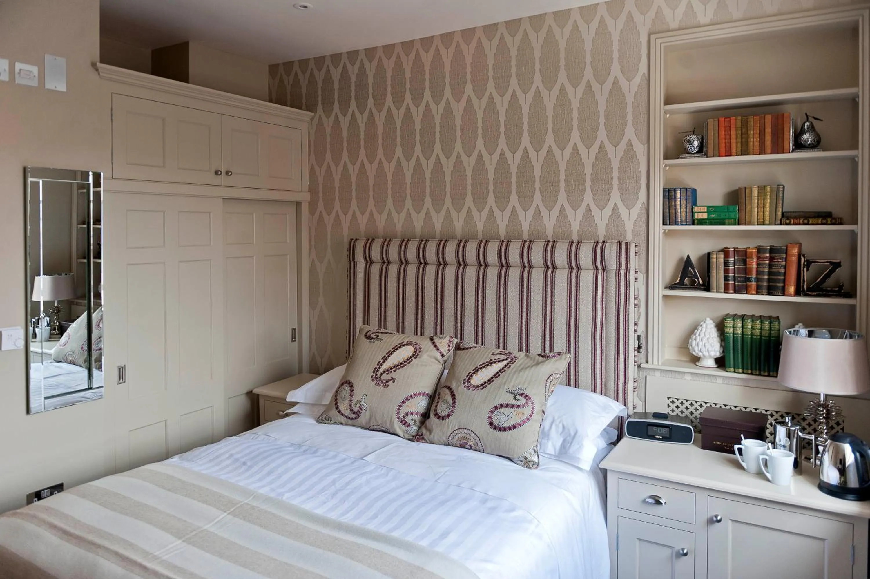 Compact Townhouse Double - single occupancy in Castle House Hotel