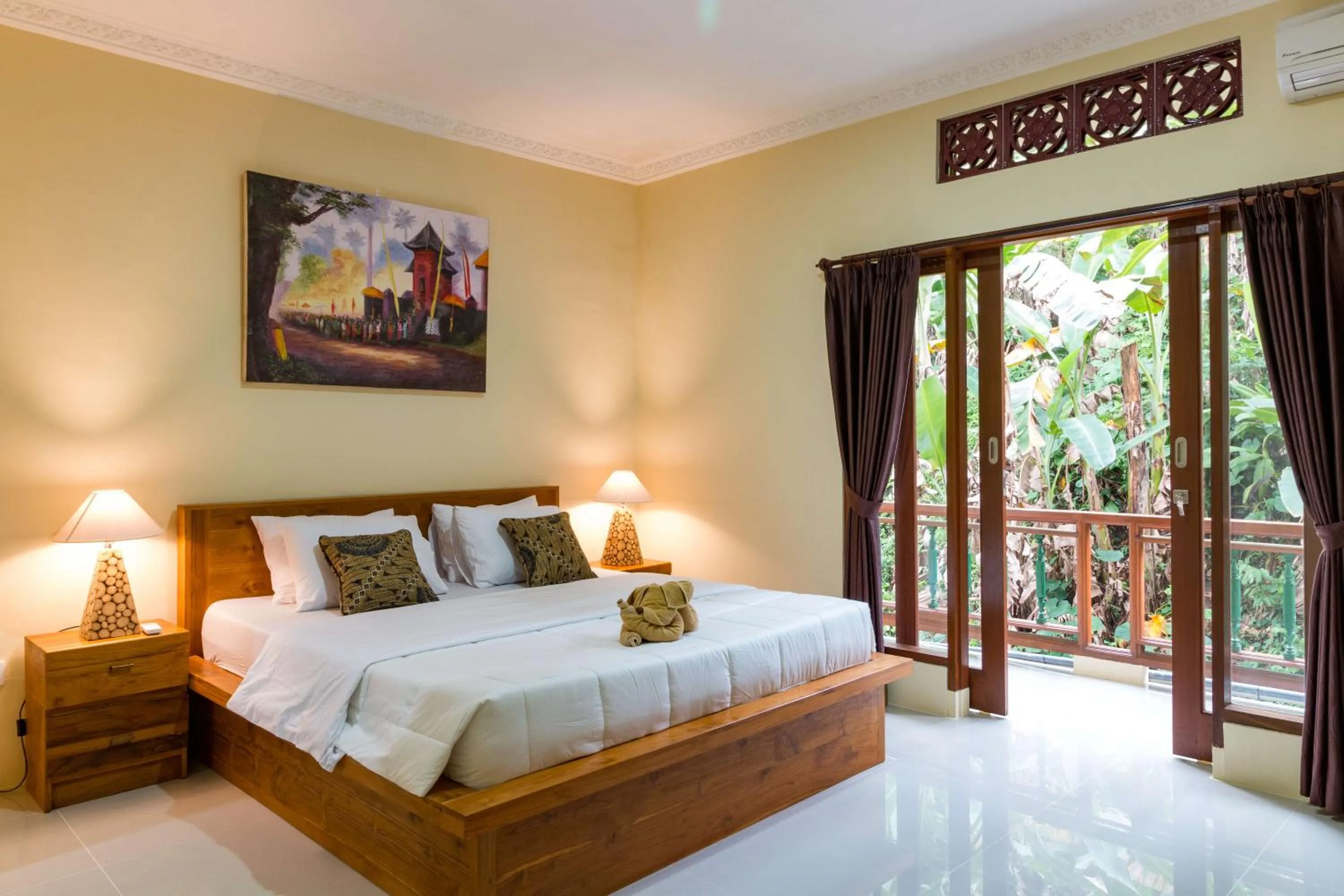 Deluxe Double Room with Balcony in Alam Pangkung Ubud