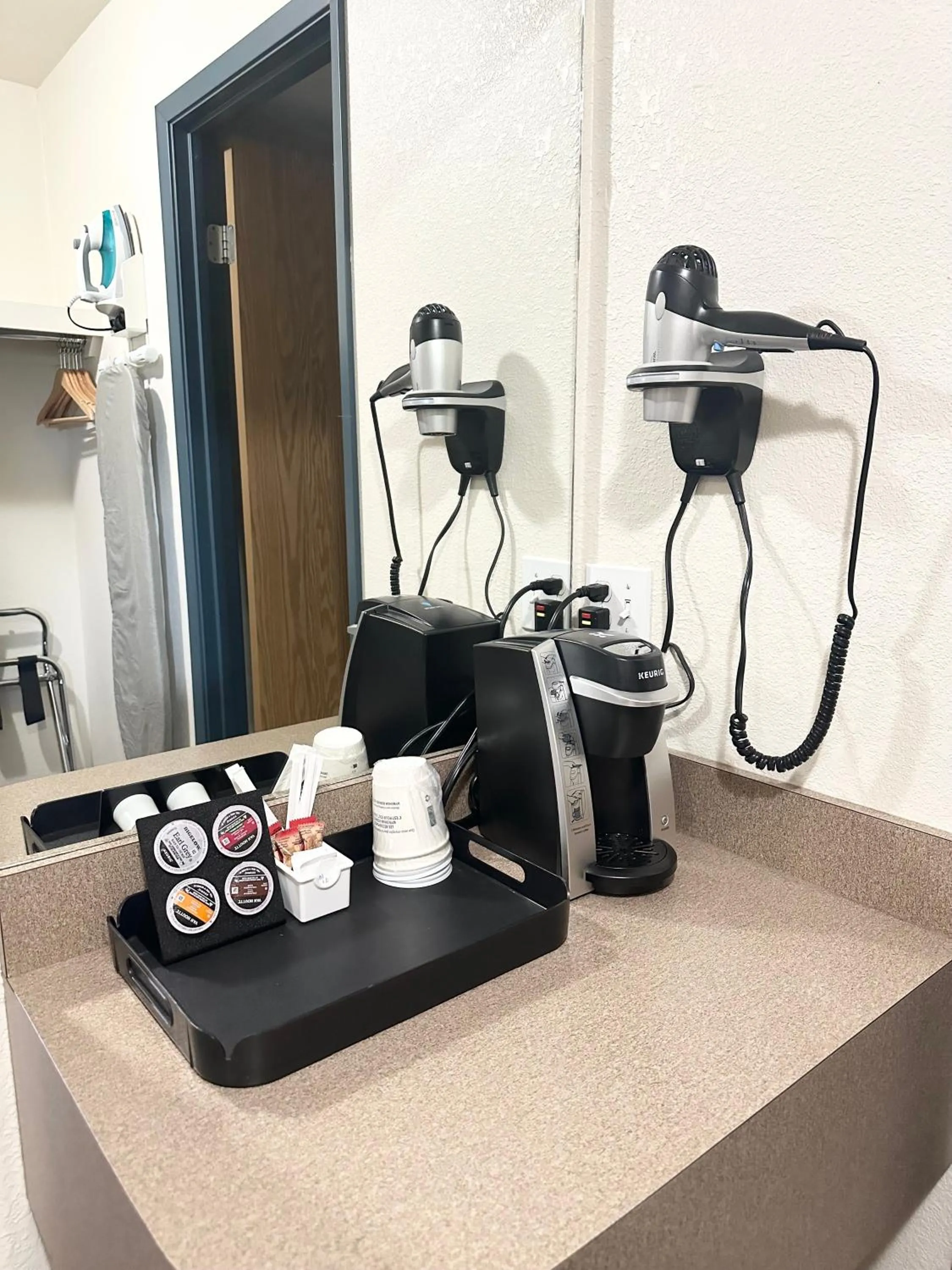 King Room - Non-Smoking in Super 8 by Wyndham High River AB