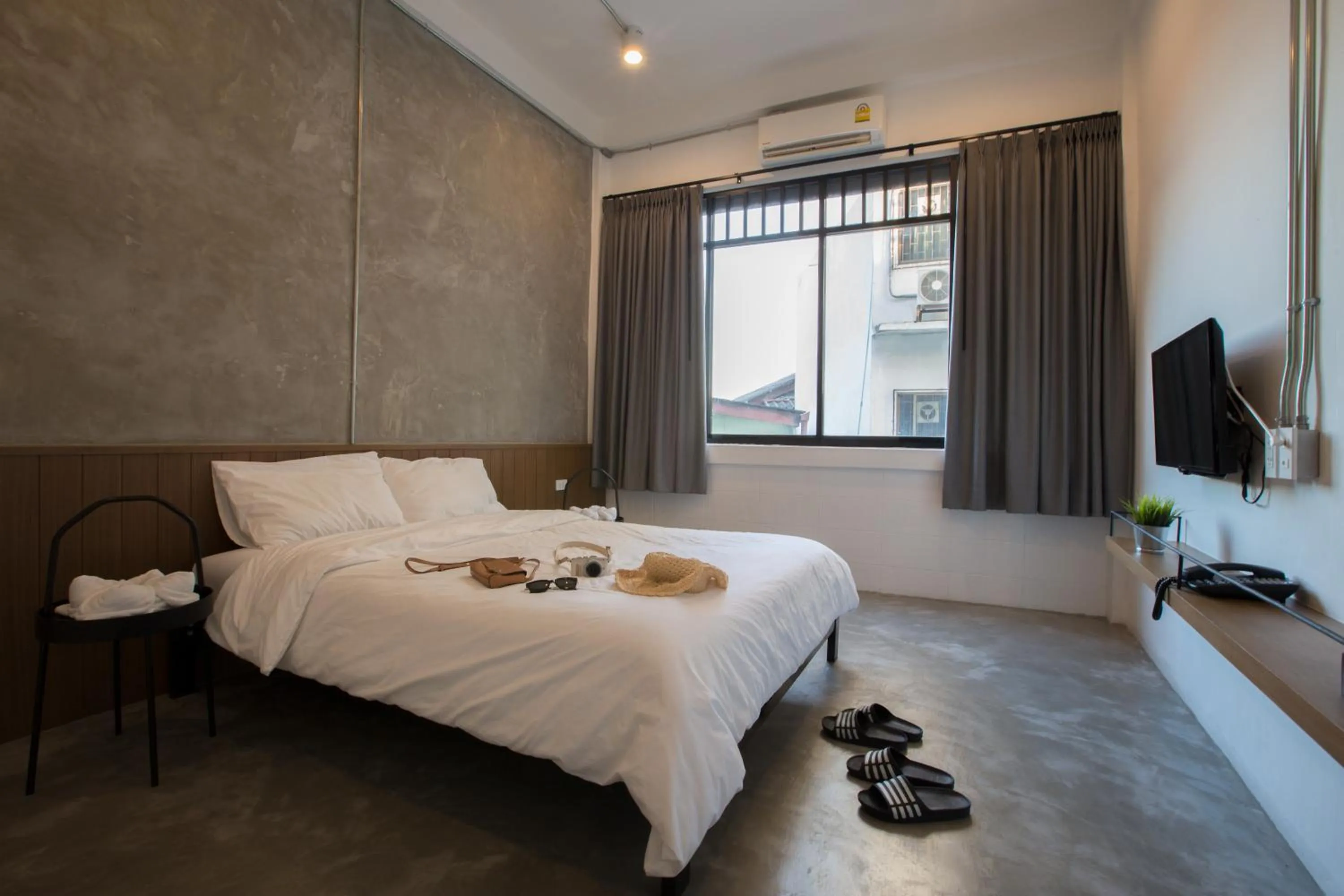 Standard Queen Room in Lost Inn BKK