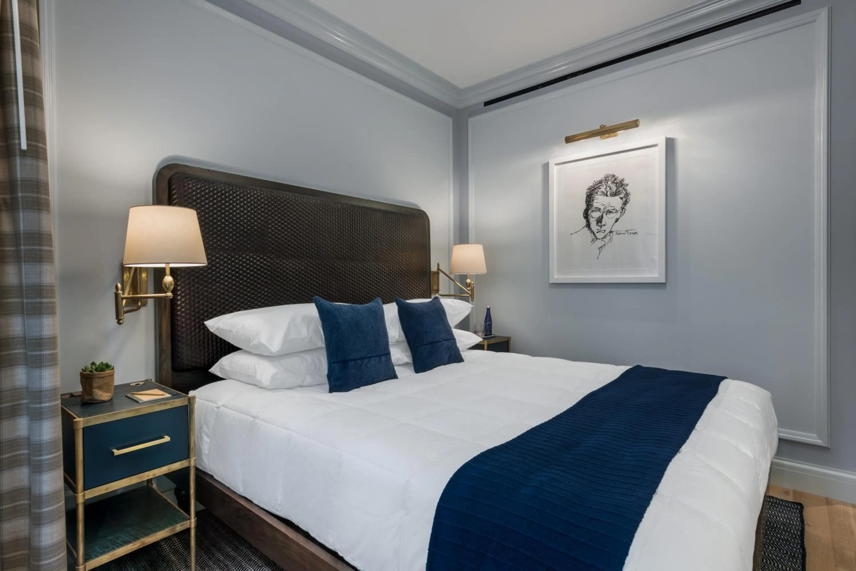 Deluxe Queen Room in Merrion Row Hotel and Public House