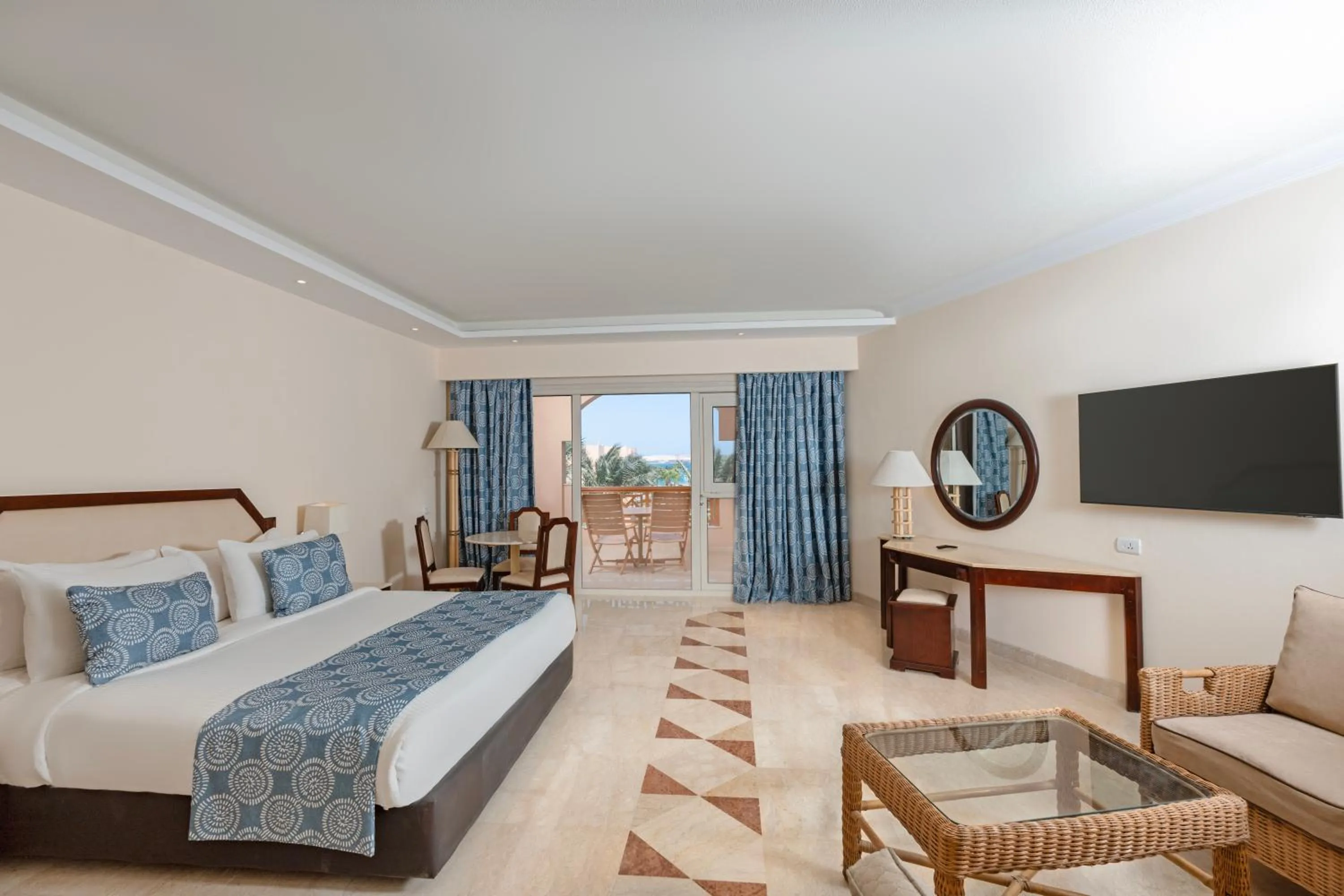 Junior Suite with Sea View in Continental Hotel Hurghada