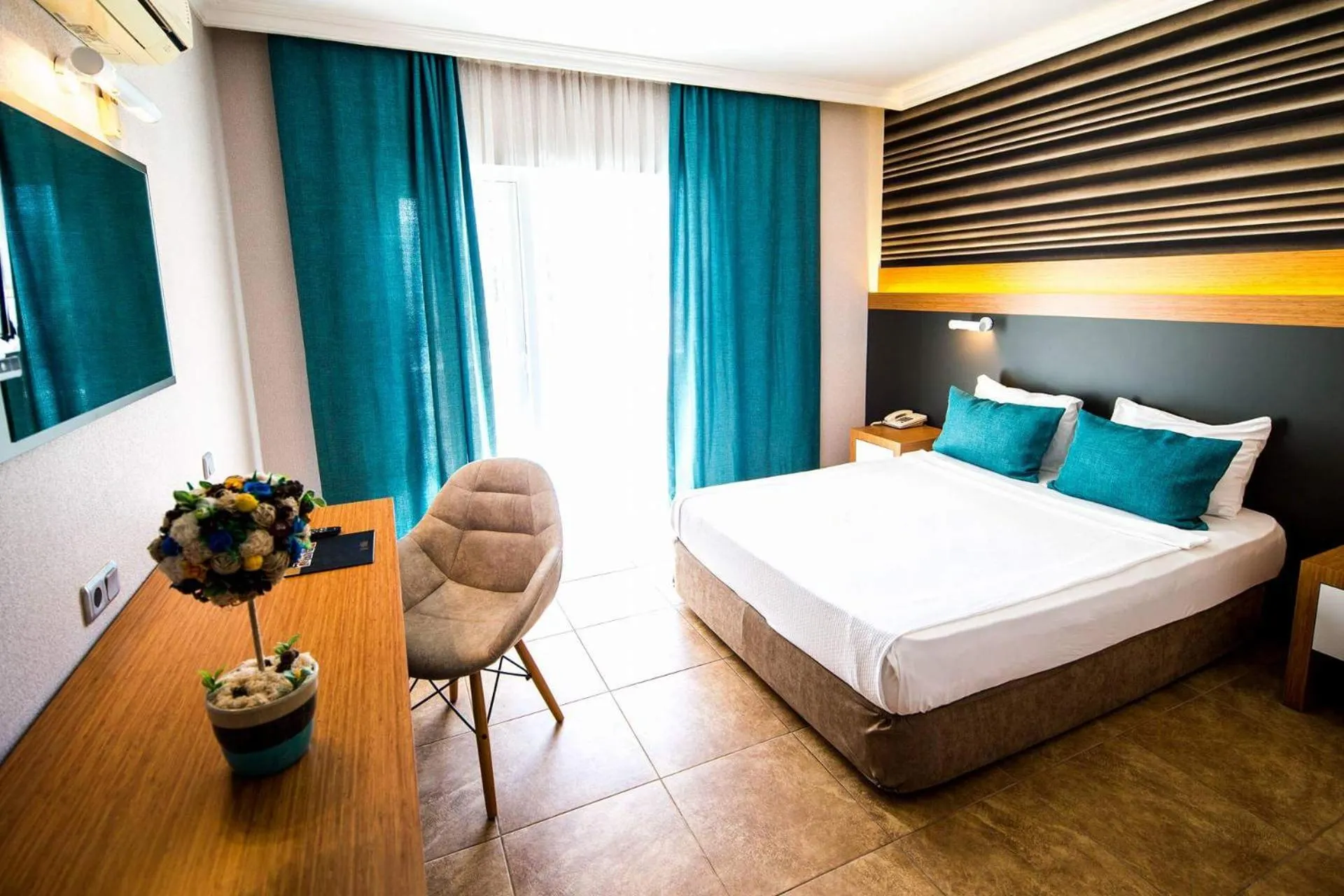 Standard Quadruple Room in Club Hotel Sunbel