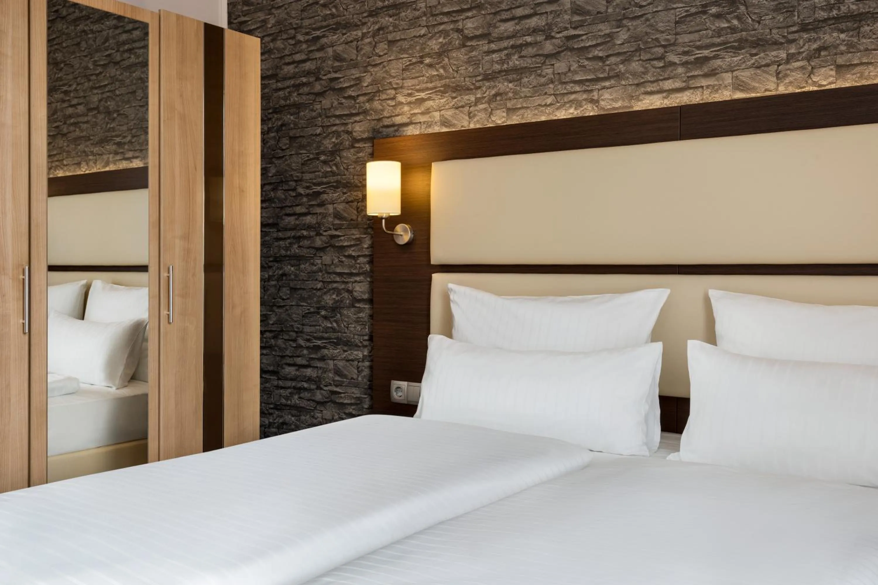 Comfort Accessible Room - single occupancy in Amedia Express Bielefeld, Trademark Collection by Wyndham
