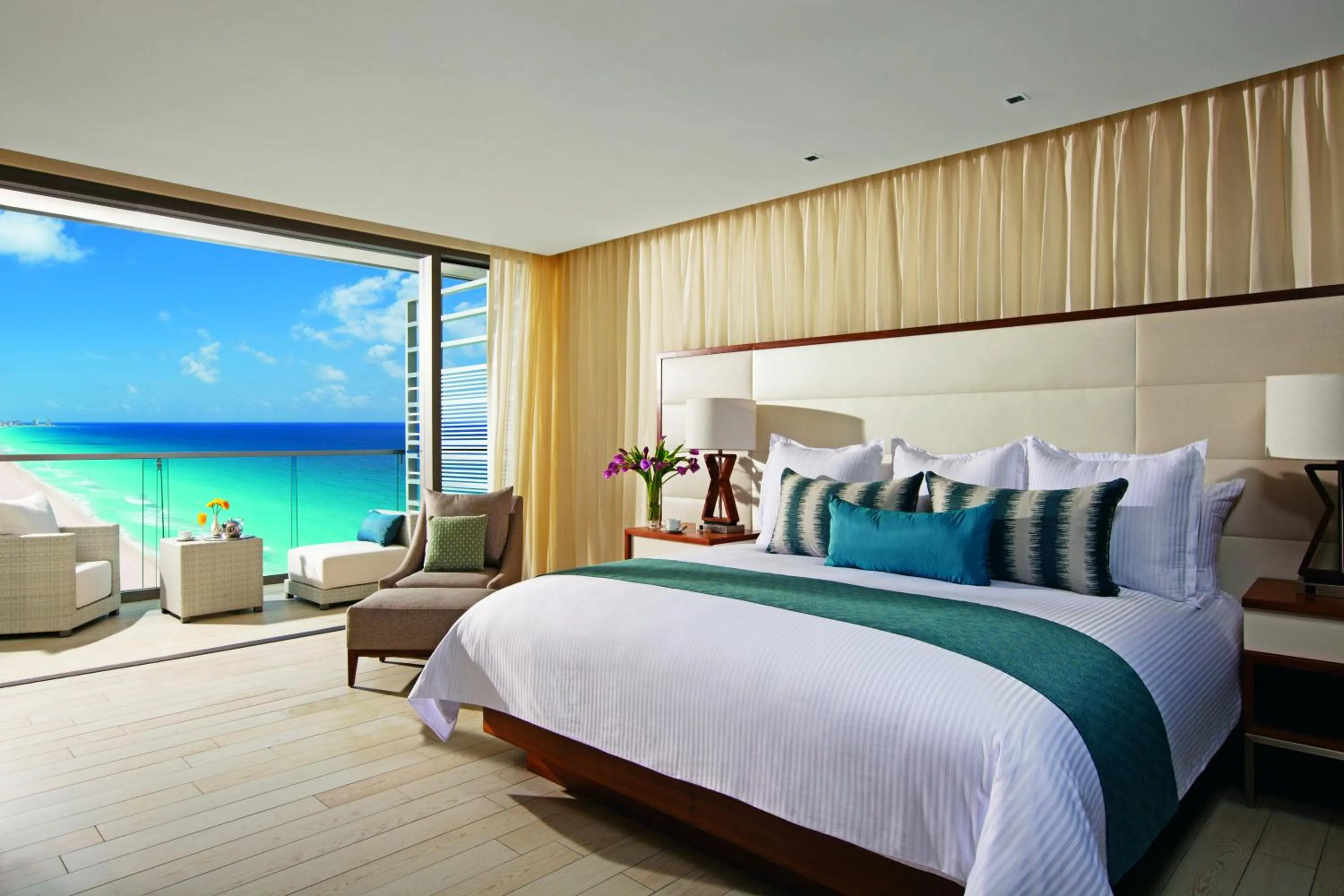 Preferred Club Deluxe Ocean View King in Secrets The Vine Cancun - All Inclusive Adults Only