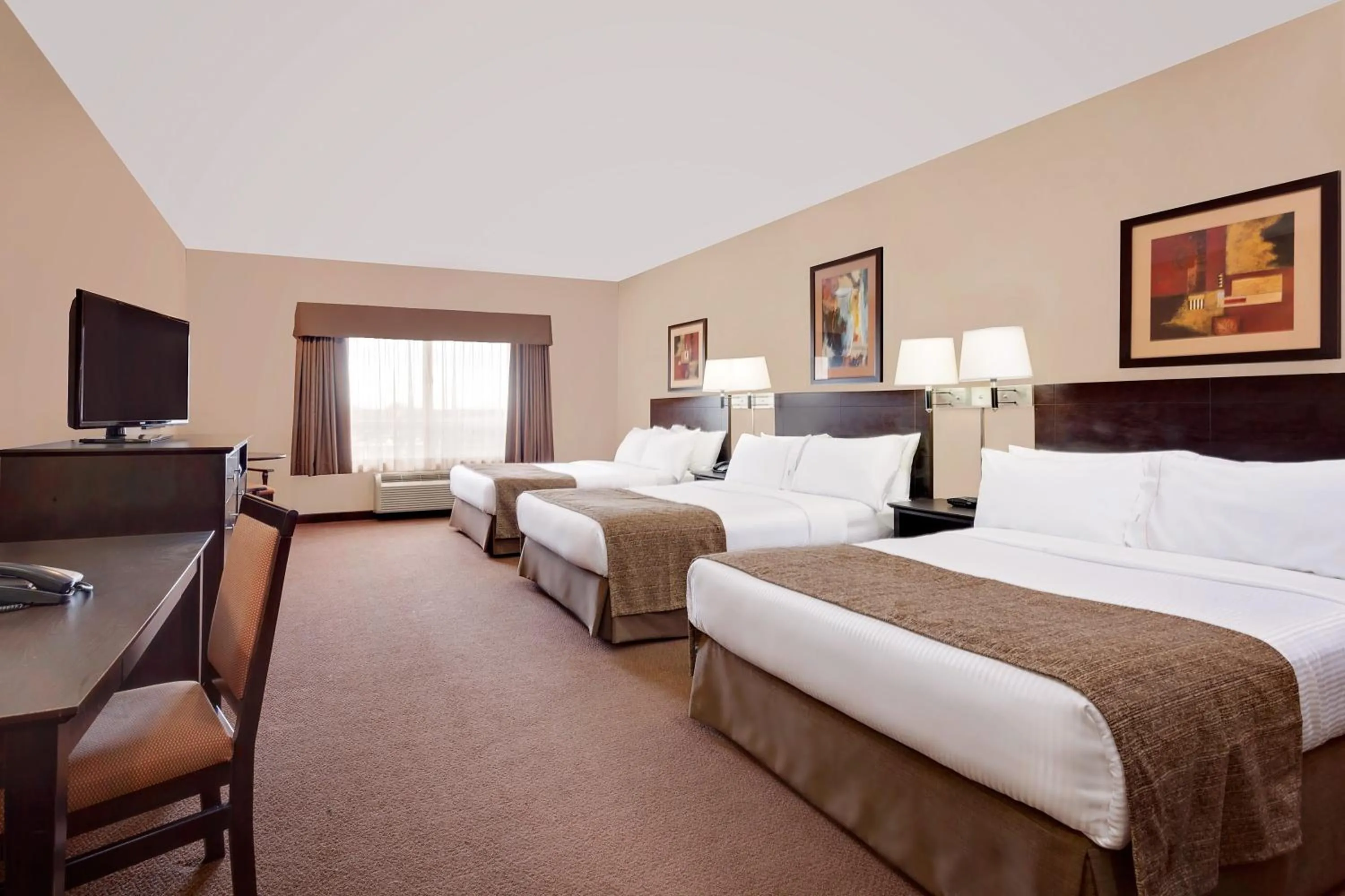 Double Room with Three Double Beds - Non-Smoking in Ramada by Wyndham Stettler