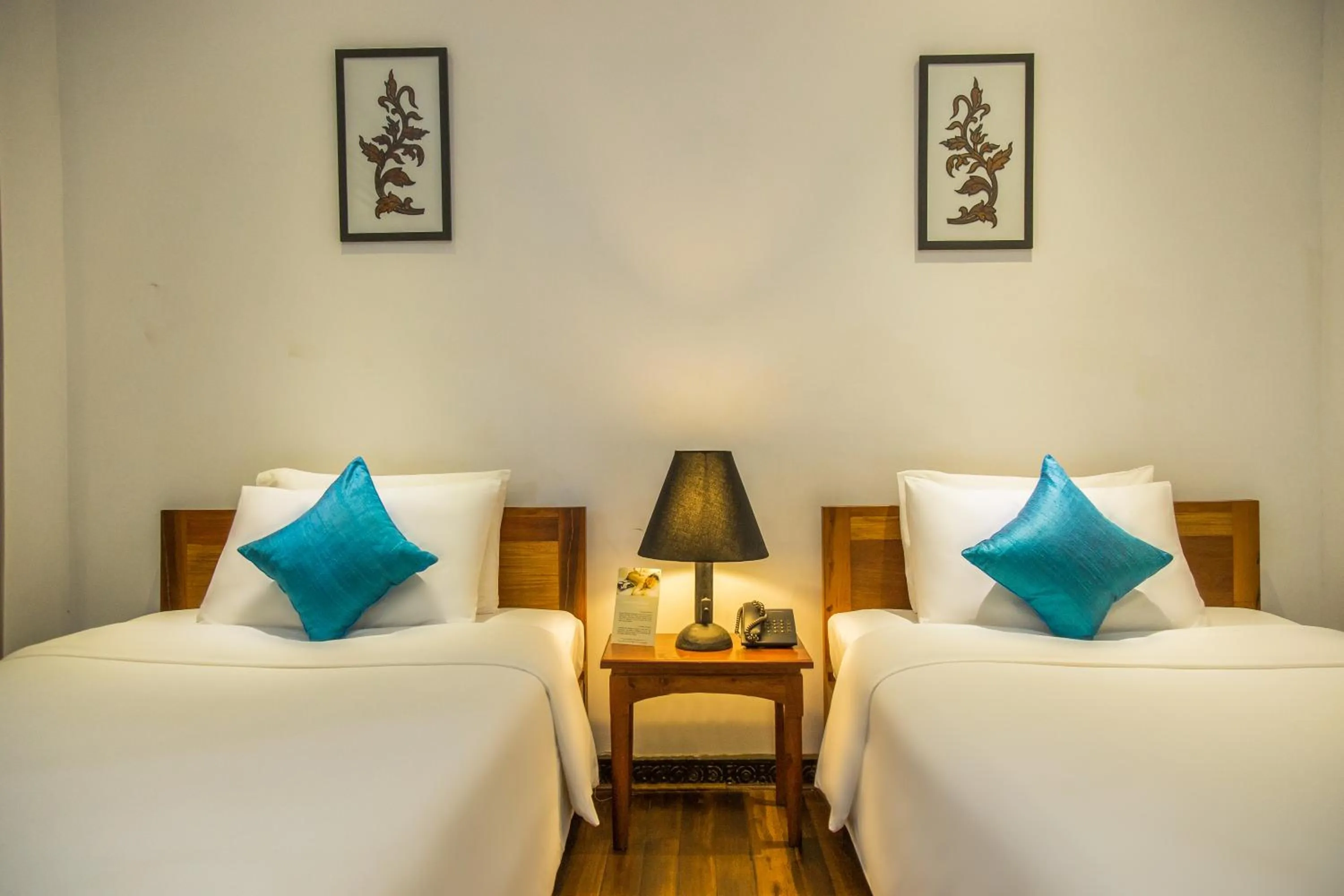 Apsara Studio Twin with Balcony in Apsara Centrepole Hotel