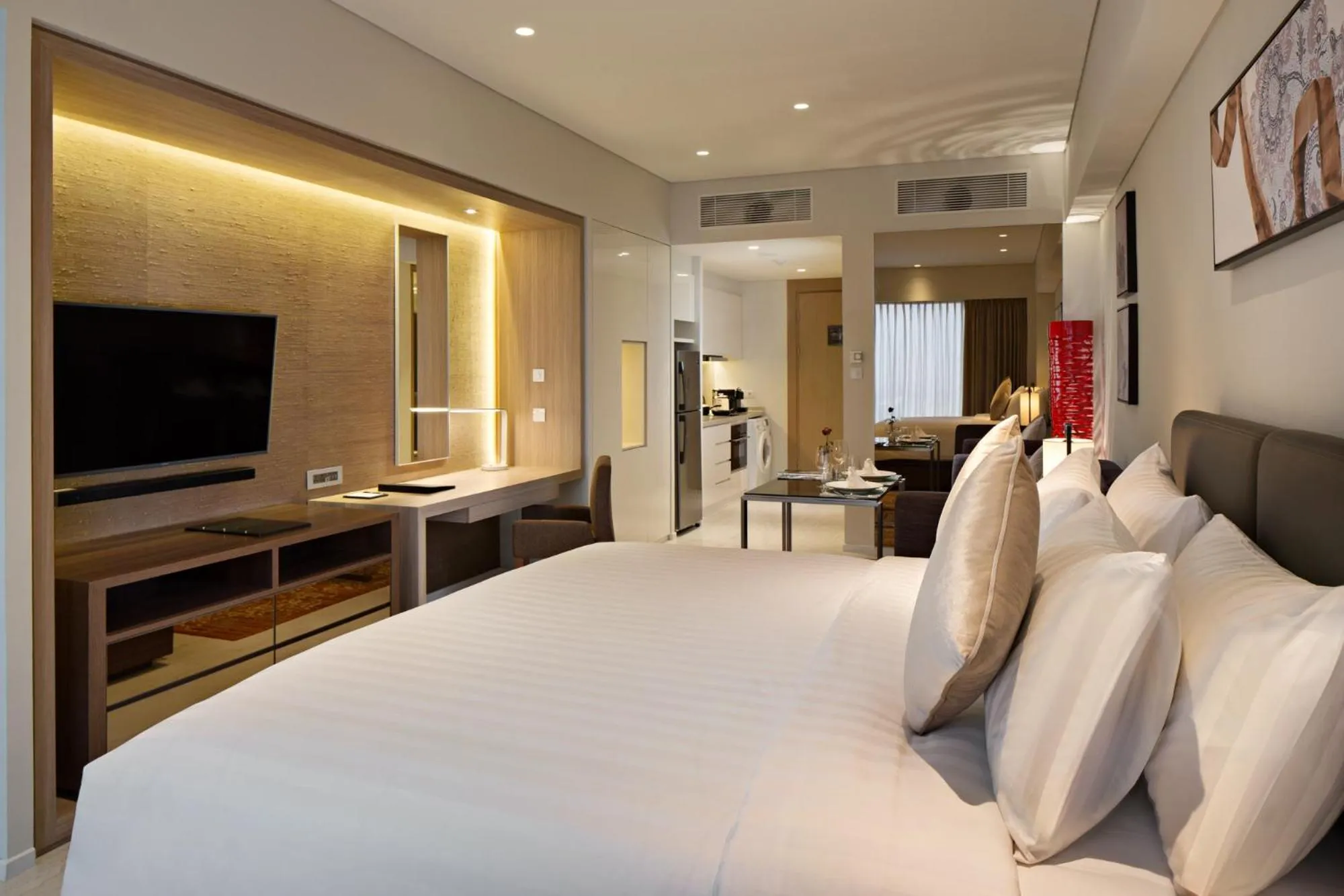 Superior Twin Room in Oakwood Hotel & Residence Surabaya