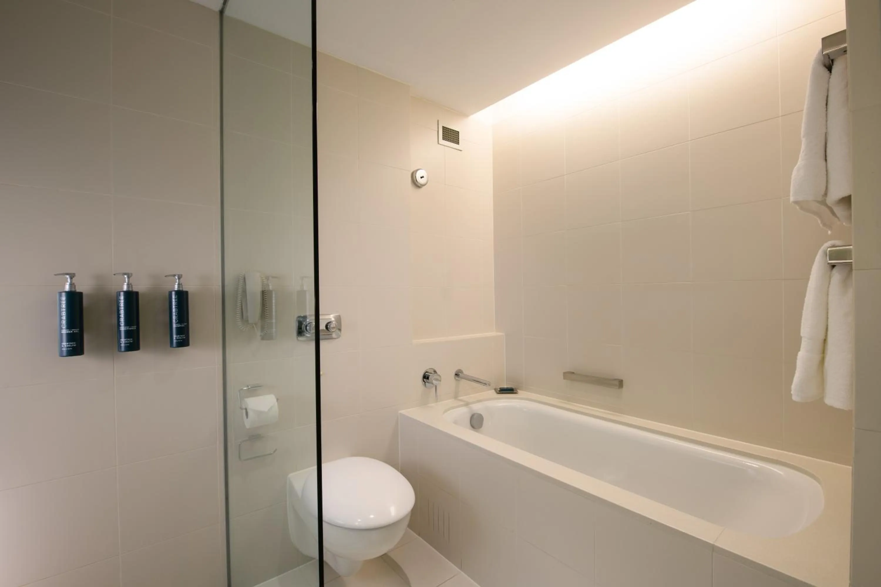 Deluxe Corner King Room in Hilton Sydney