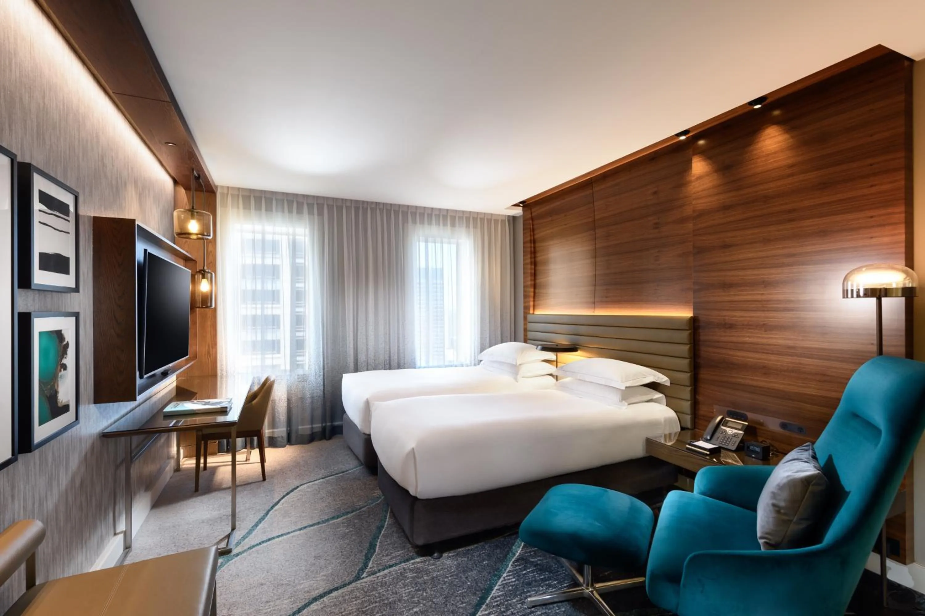 Executive Twin Room in Hilton Sydney