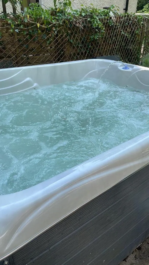 Suite with Hot Tub in Glencree