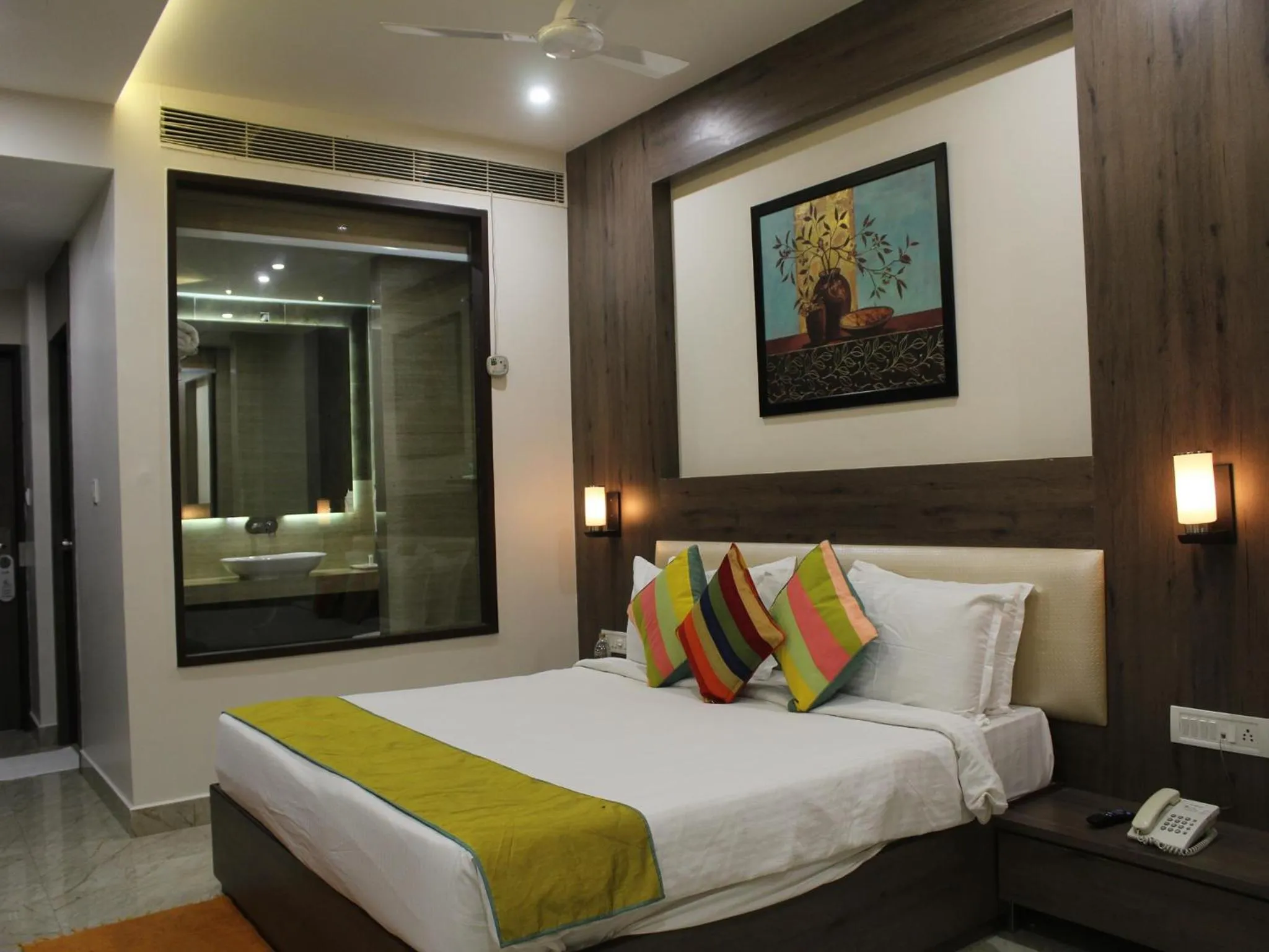 Deluxe King Room - single occupancy in Seven Sky Clarks Exotica