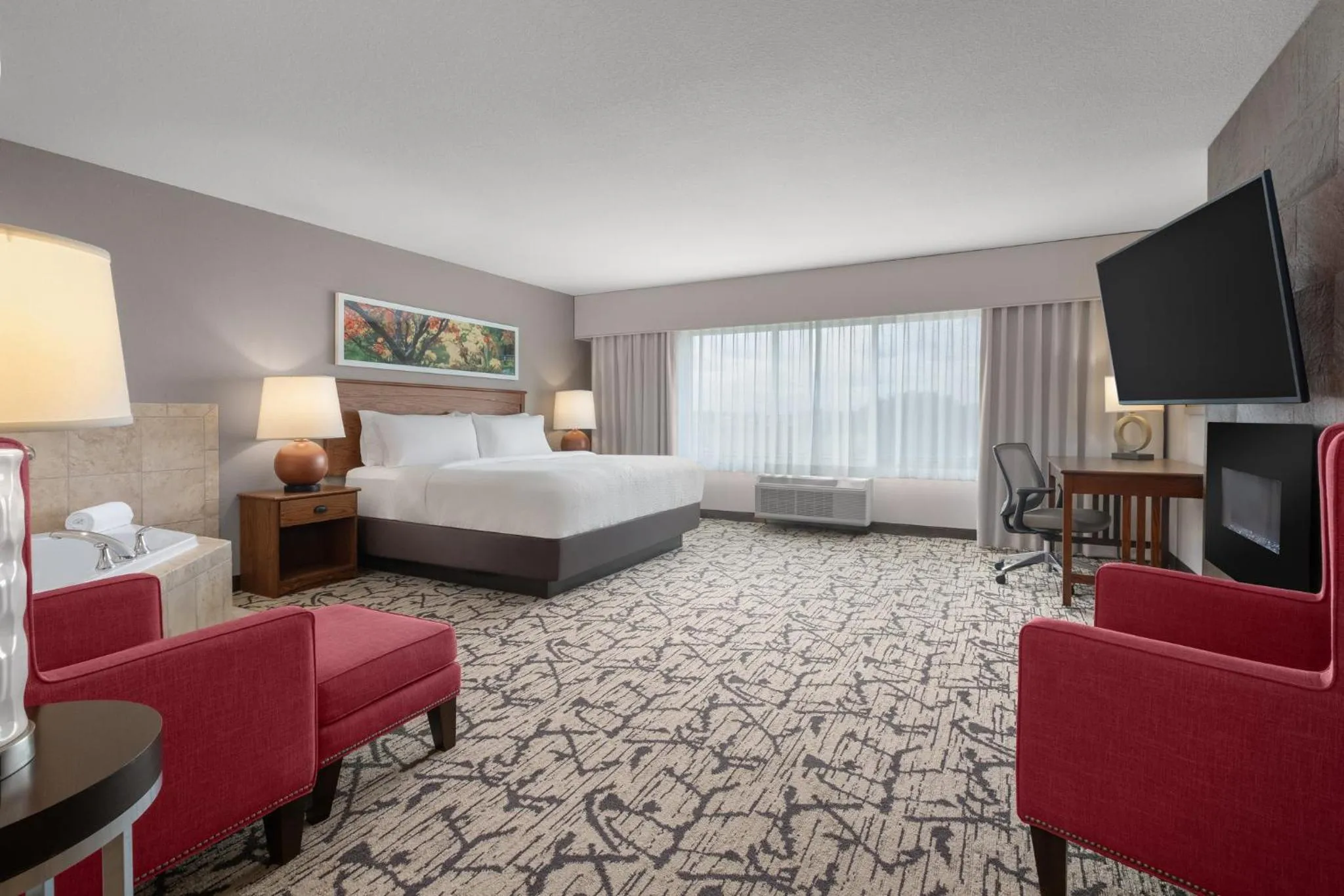 King Suite with Jetted Tub in Holiday Inn Stevens Point - Convention Center by IHG