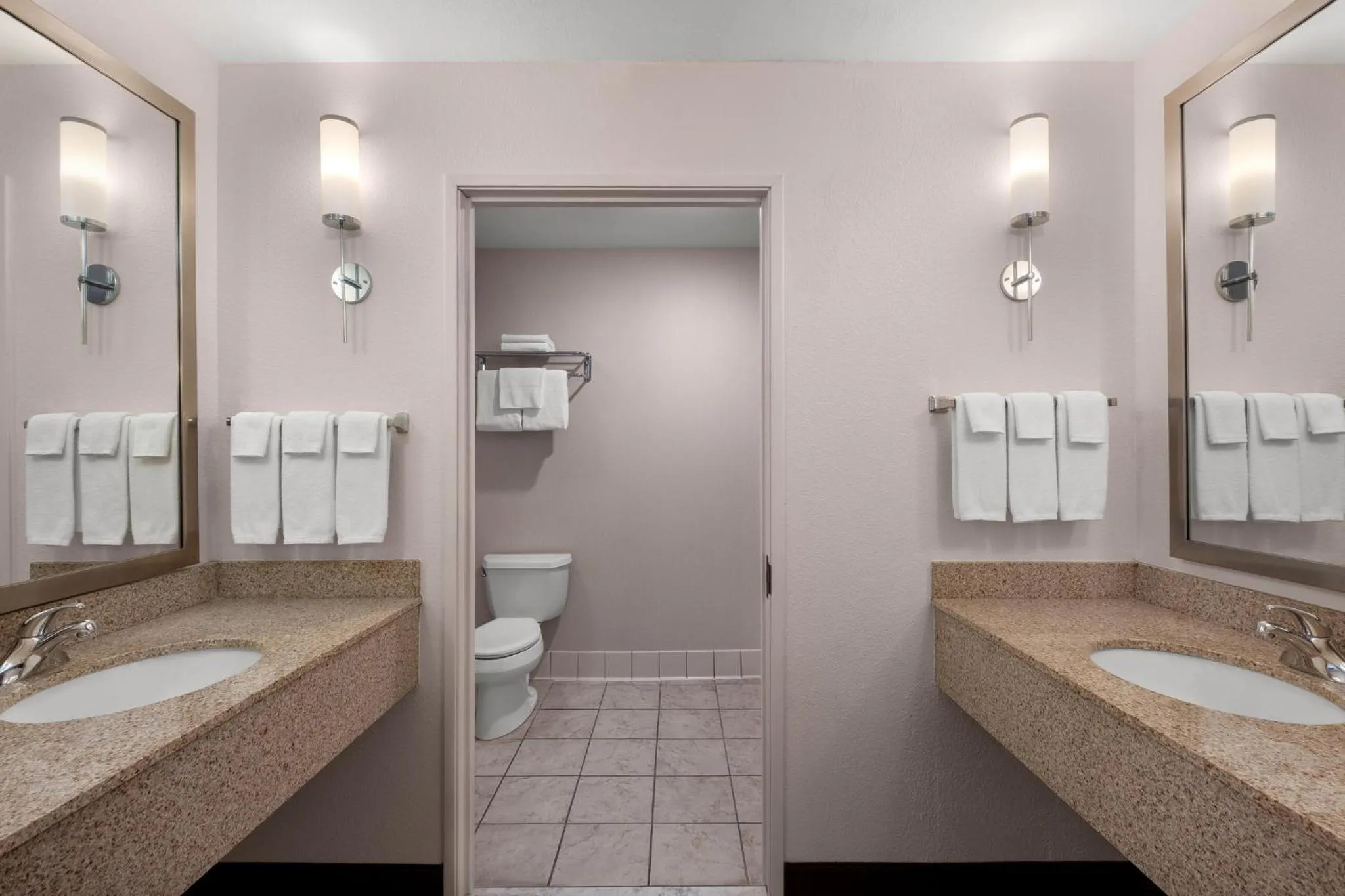 One-Bedroom King Suite with Sofa Bed in Holiday Inn Stevens Point - Convention Center by IHG