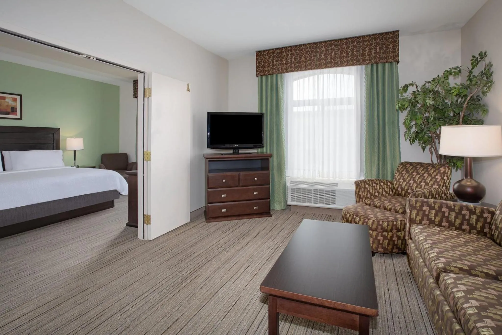 King Suite with Bath Tub - Disability Accessible in Holiday Inn Express & Suites Oro Valley-Tucson North by IHG
