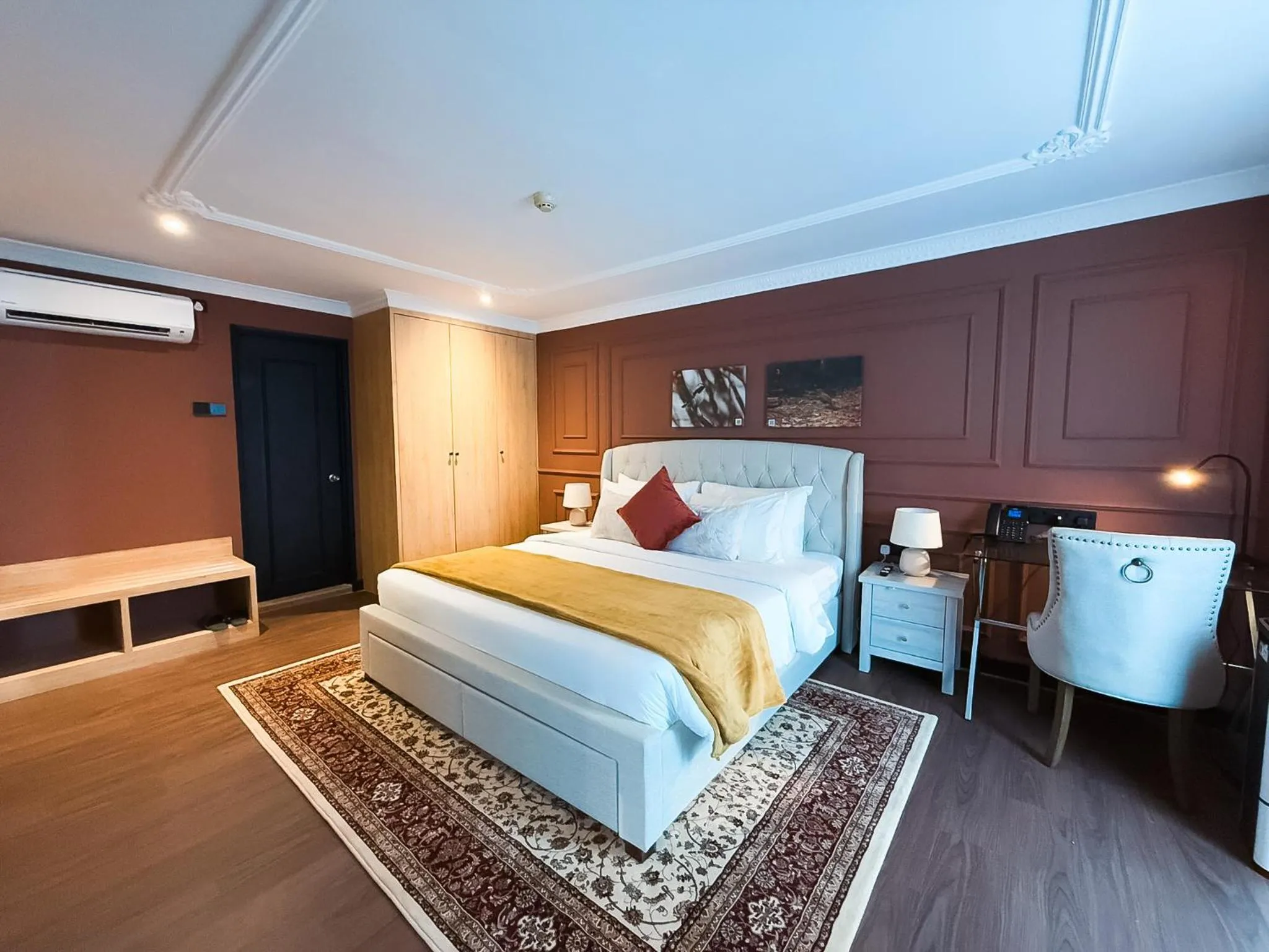 Royal Suite with One King Bed in Wyndham Garden Shahzan Fraser's Hill