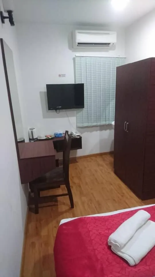 Single Room in Hotel Mill Road