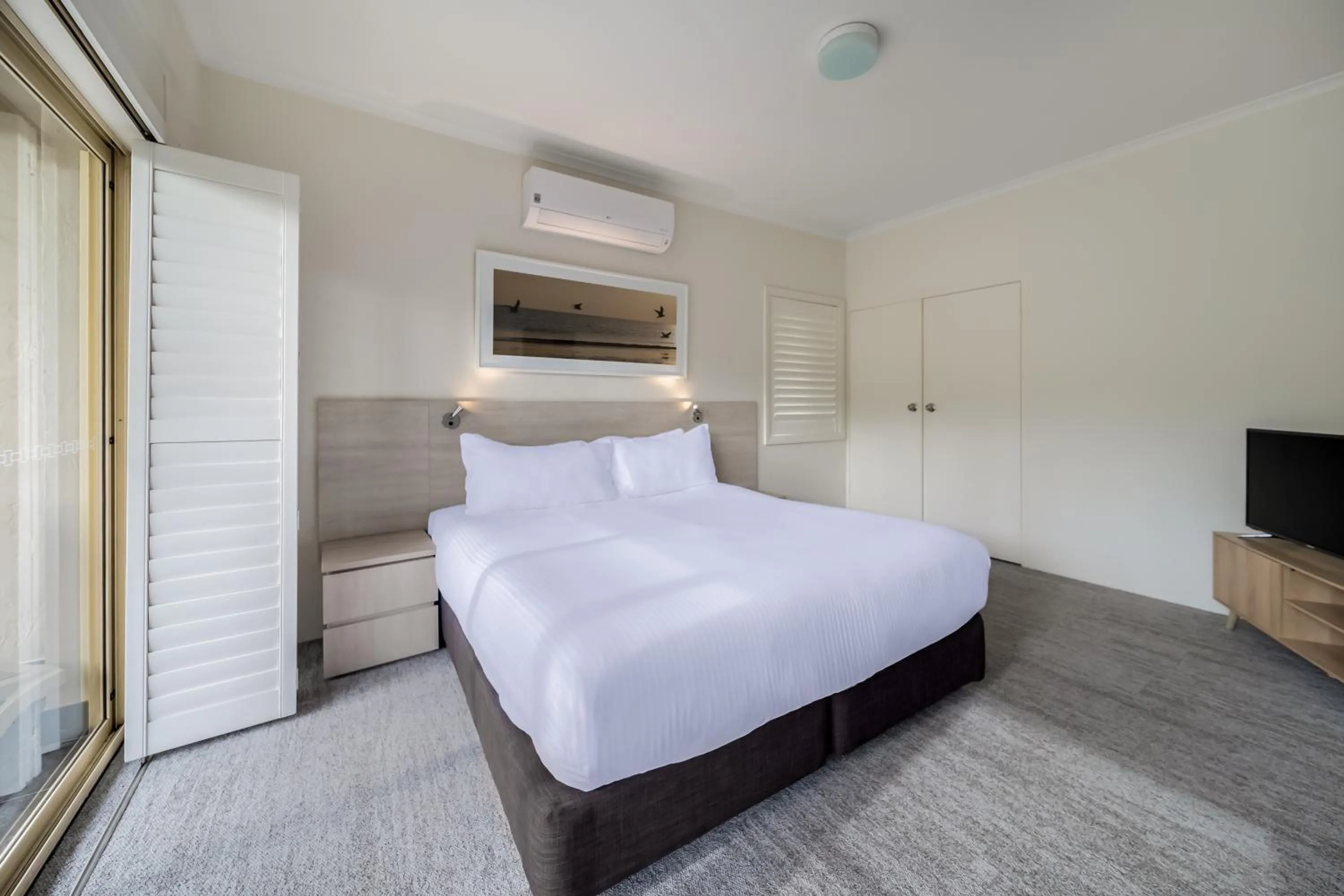 Two-Bedroom Lagoon Apartment in Oaks Port Stephens Pacific Blue Resort