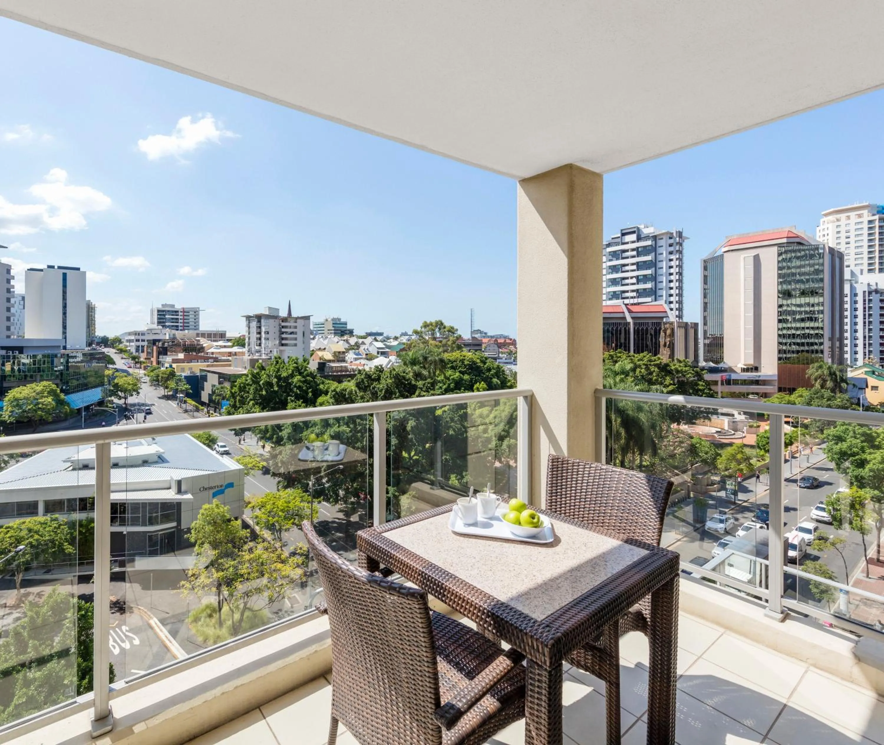 One-Bedroom Apartment in Oaks Brisbane Lexicon Suites