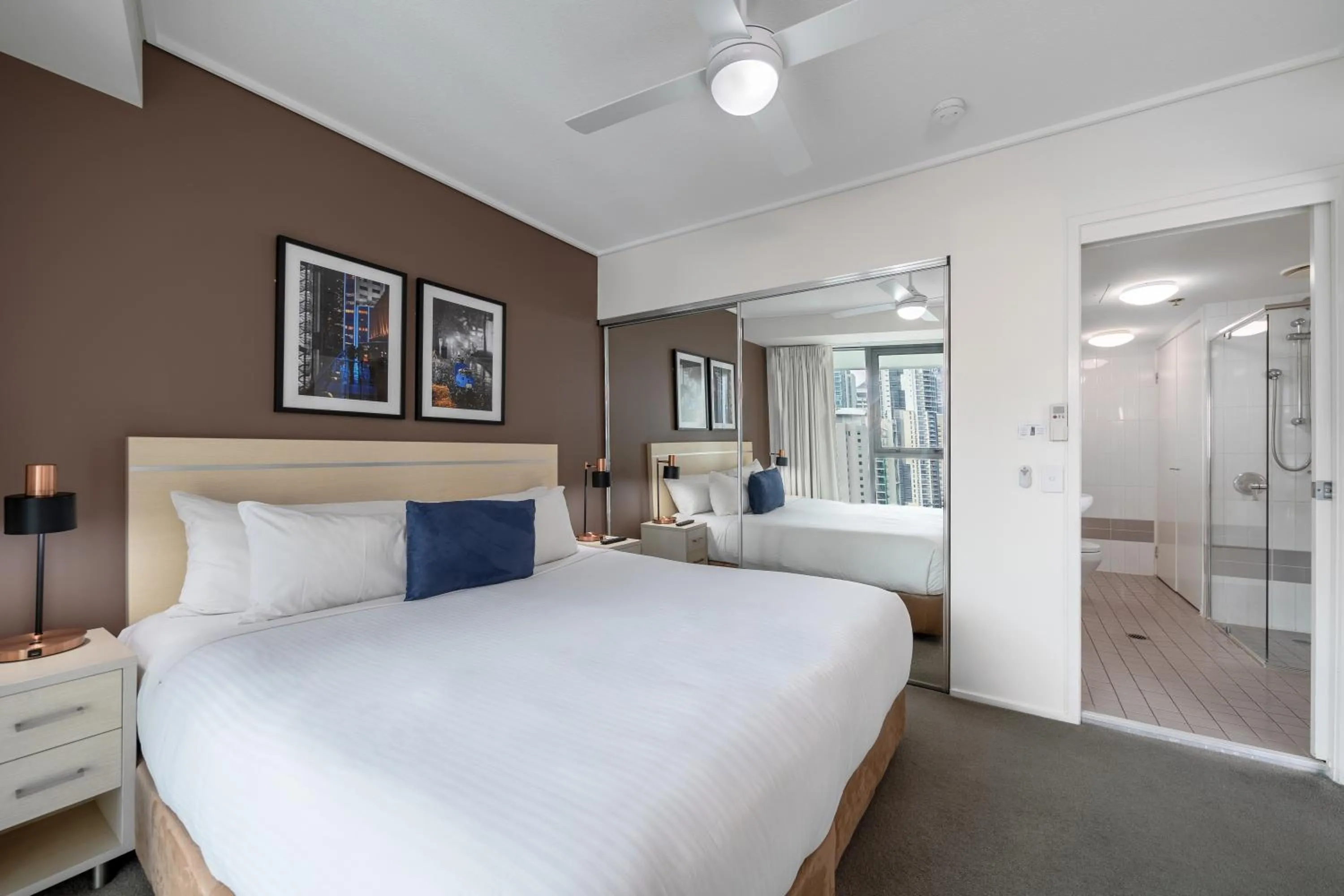 One-Bedroom Apartment in Oaks Brisbane on Felix Suites