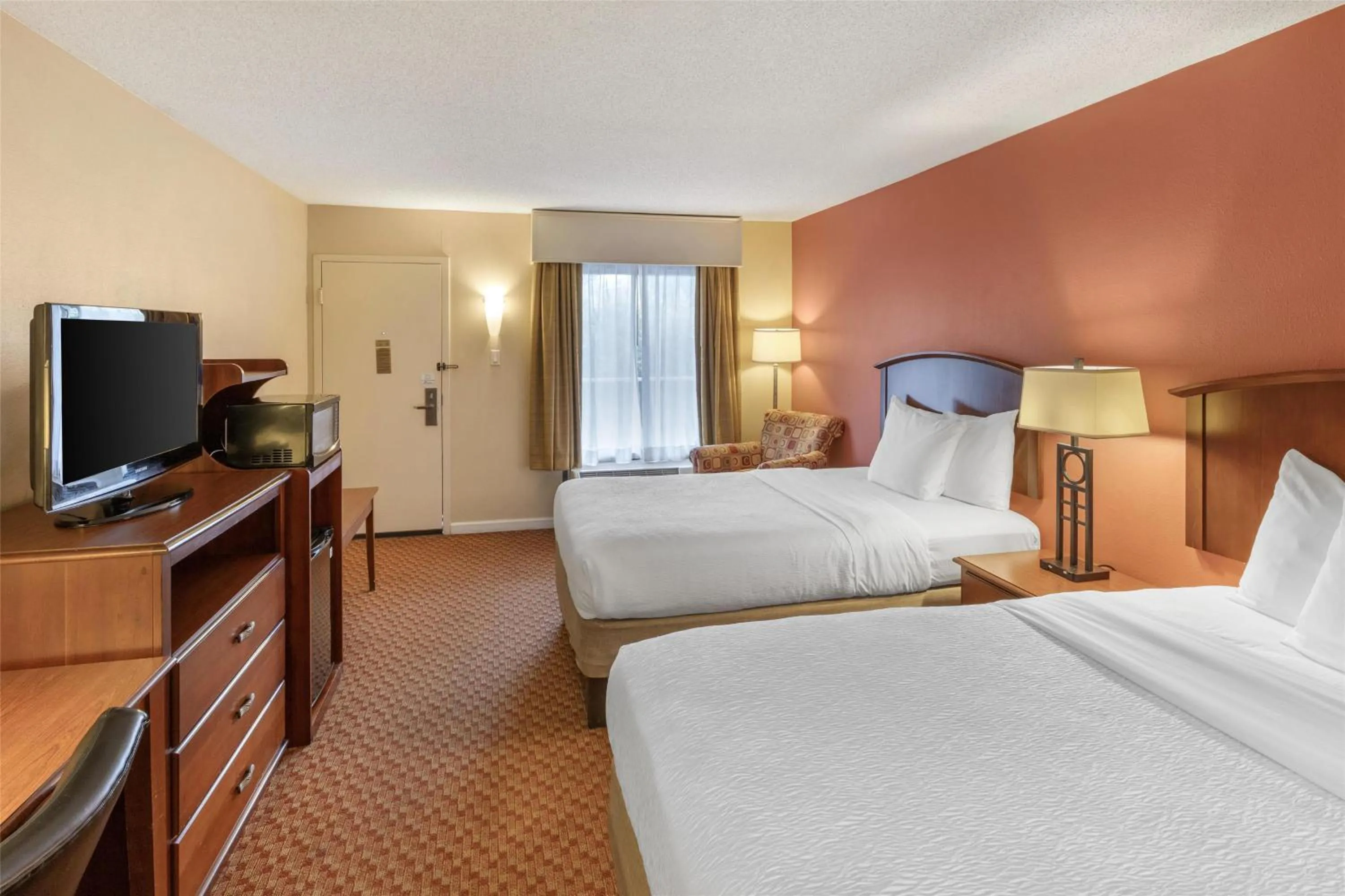 Double Room with Two Double Beds with Exterior Entrance - Smoking in Best Western Hickory