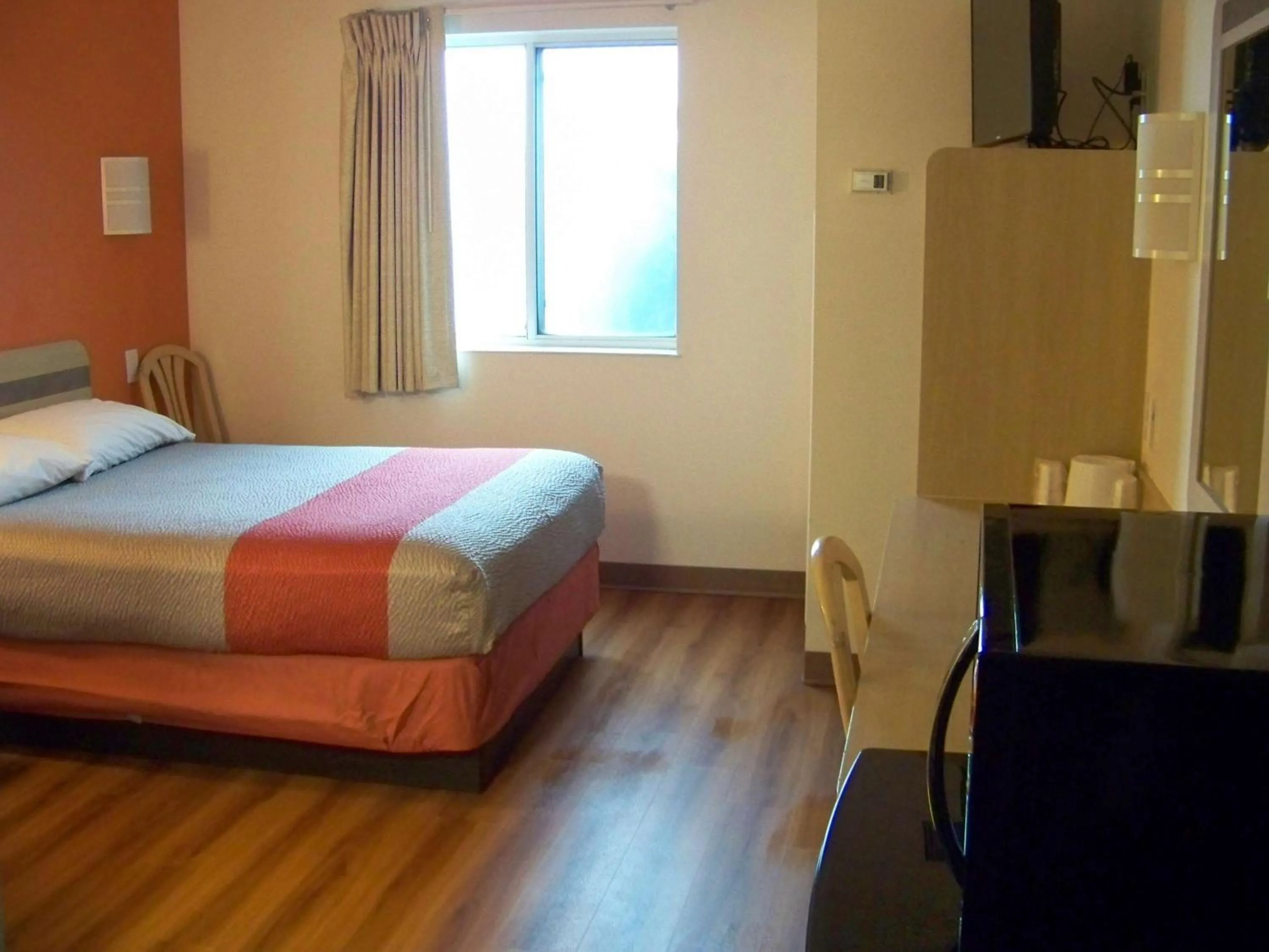 Double Room - single occupancy - Non-Smoking  in Motel 6-Sidney, NE