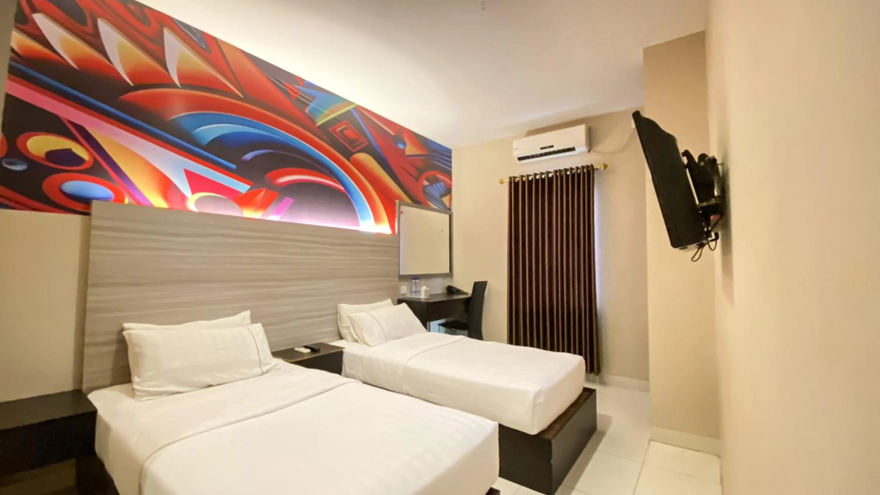 Superior Twin Room in OS Hotel Batu Aji Batam