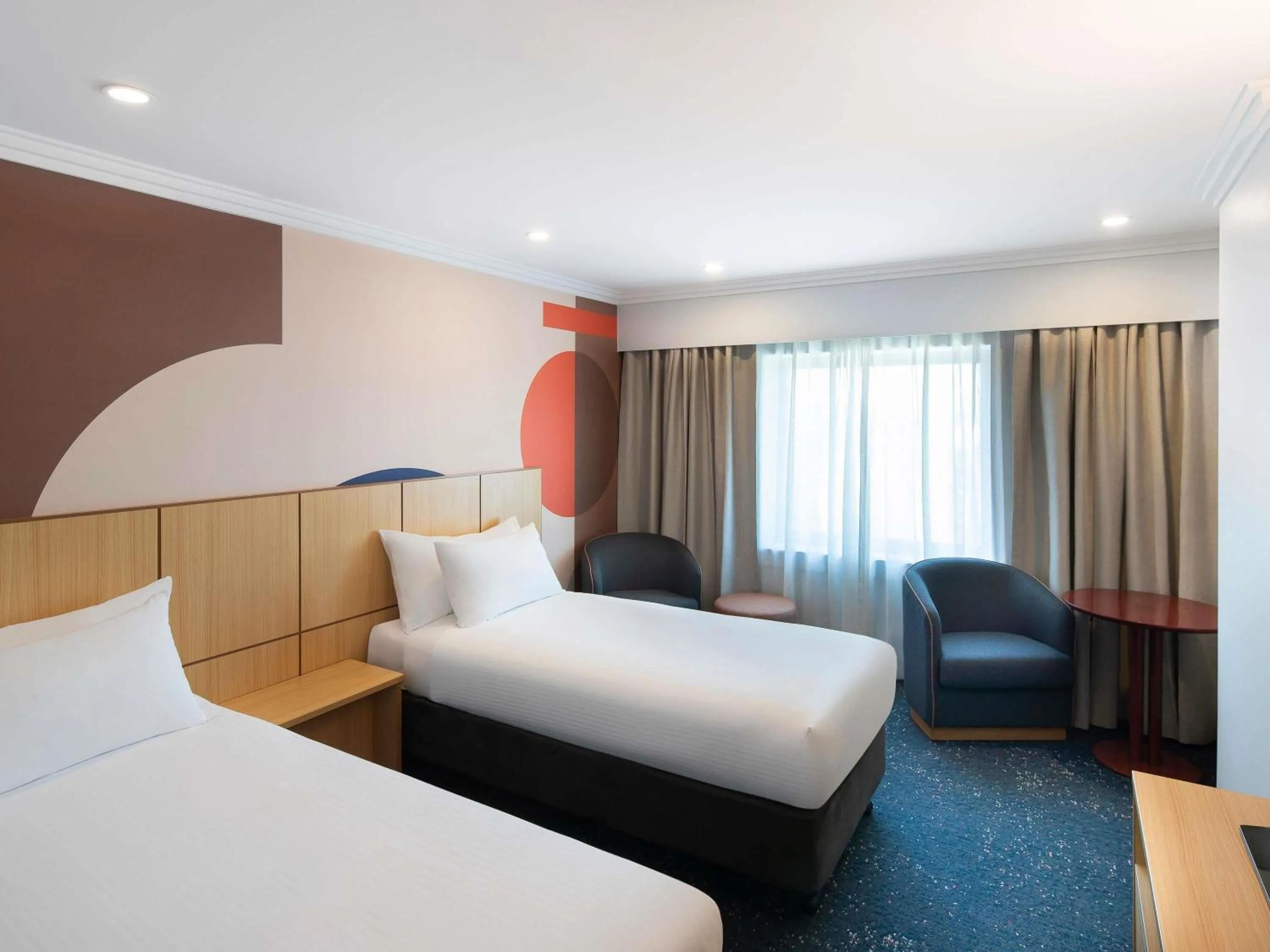 Standard Twin Room in ibis Styles Sydney Central