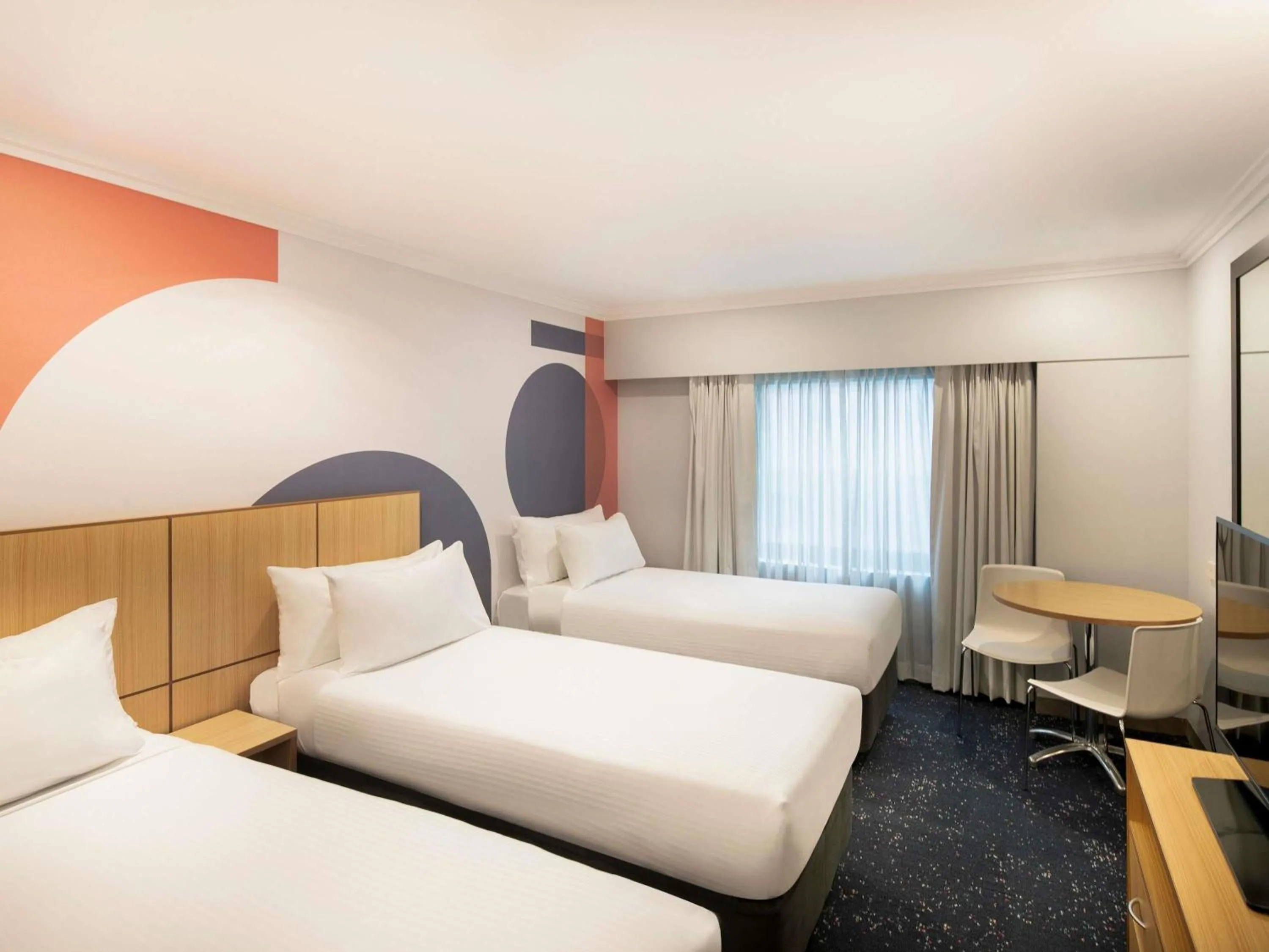 Standard Triple Room in ibis Styles Sydney Central