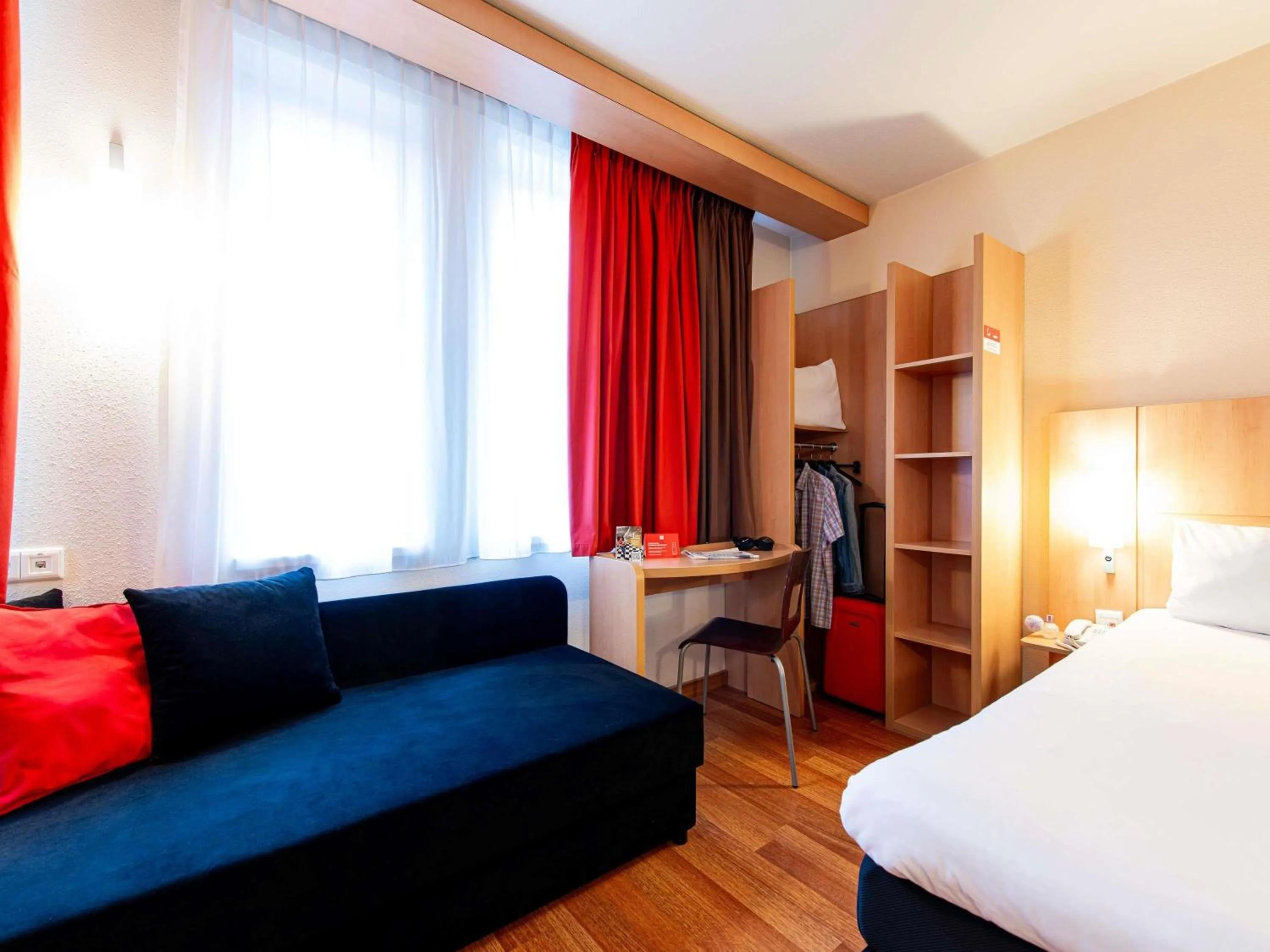 Standard Twin Room - Disability Access in Ibis Kraków Stare Miasto