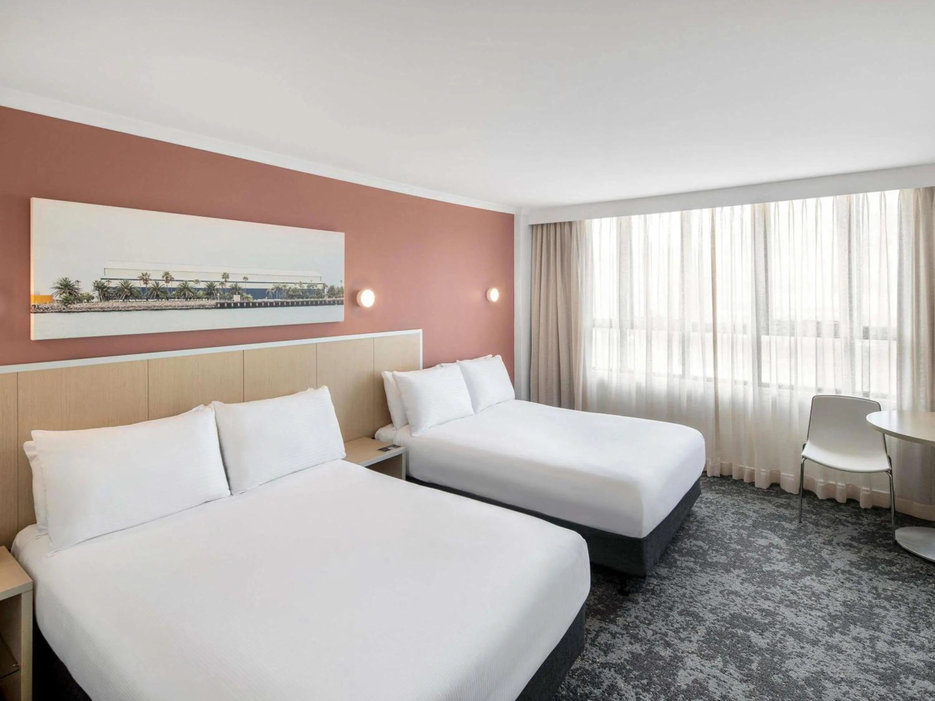 Superior Twin Room in Mercure Newcastle