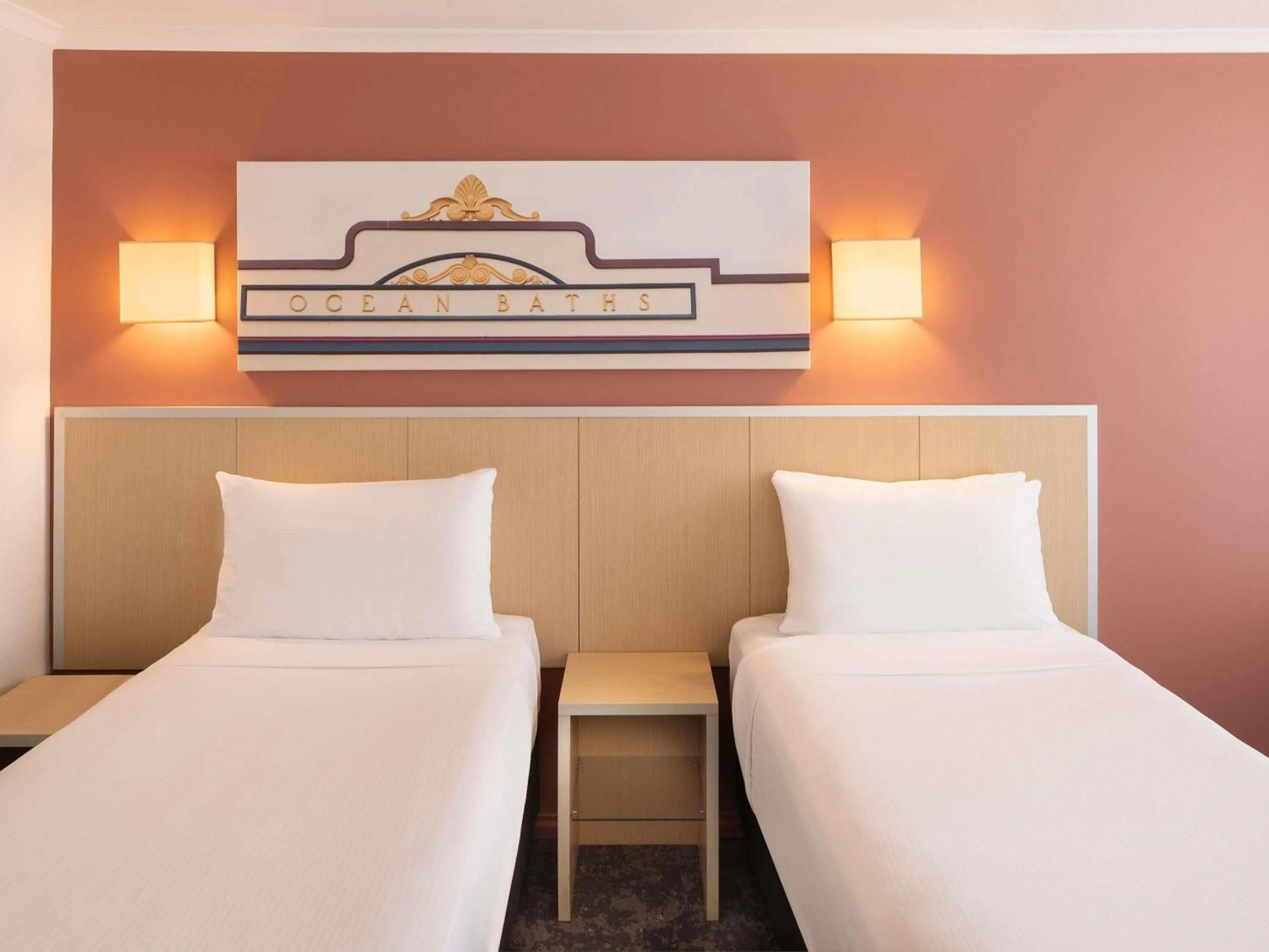 Standard Twin Room in Mercure Newcastle