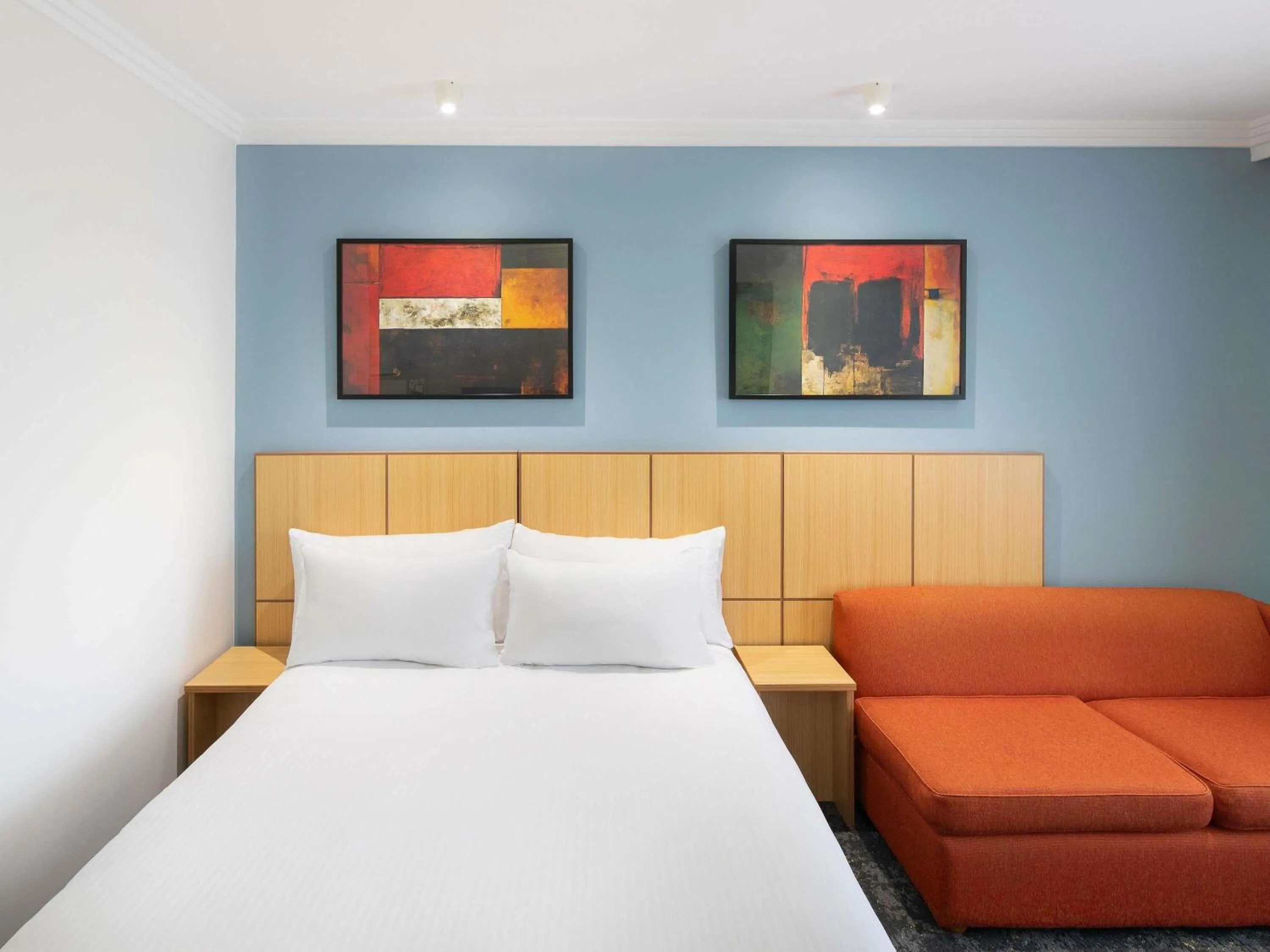 Superior Queen Room in Mercure Brisbane Garden City