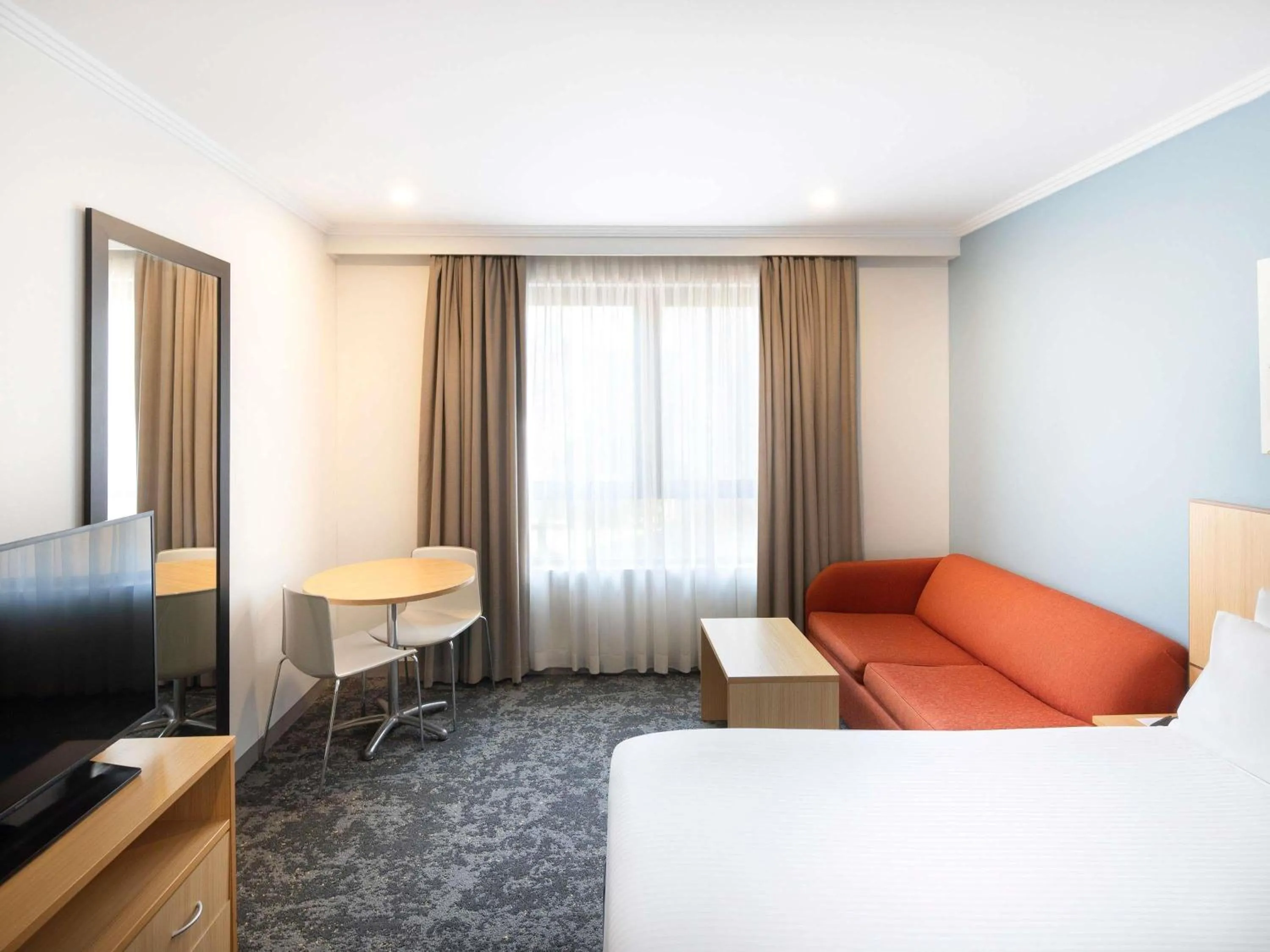 Superior Queen Room in Mercure Brisbane Garden City