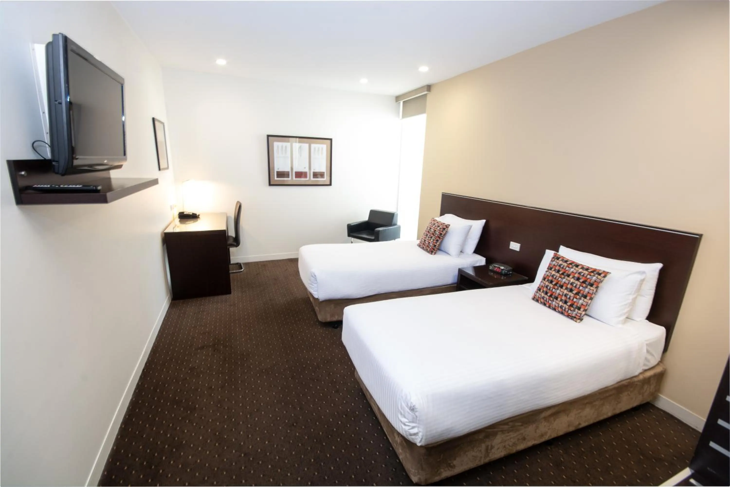 Superior Twin Room in Atlantis Hotel Melbourne