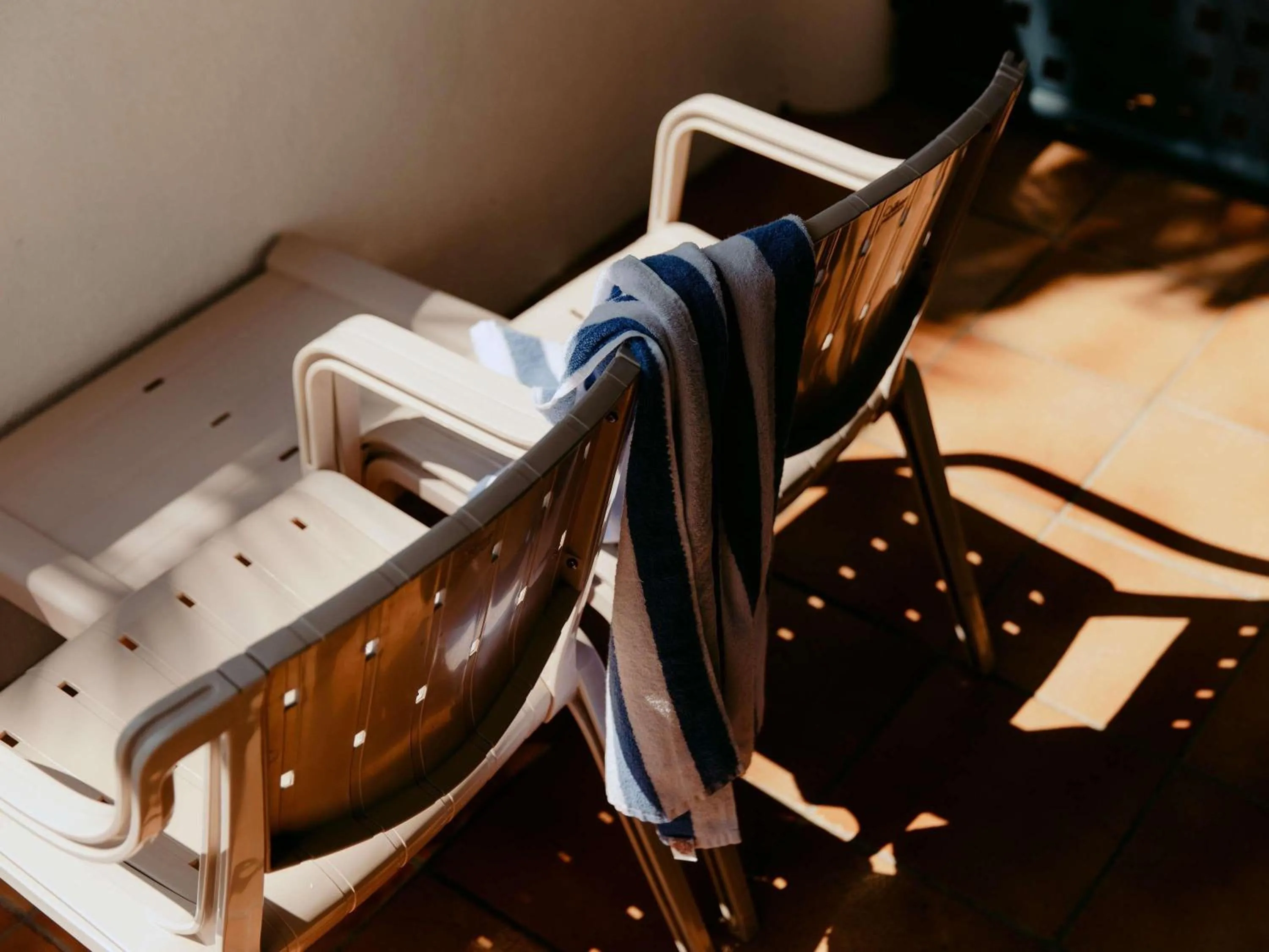 Resort Twin Room in Mercure Gold Coast Resort