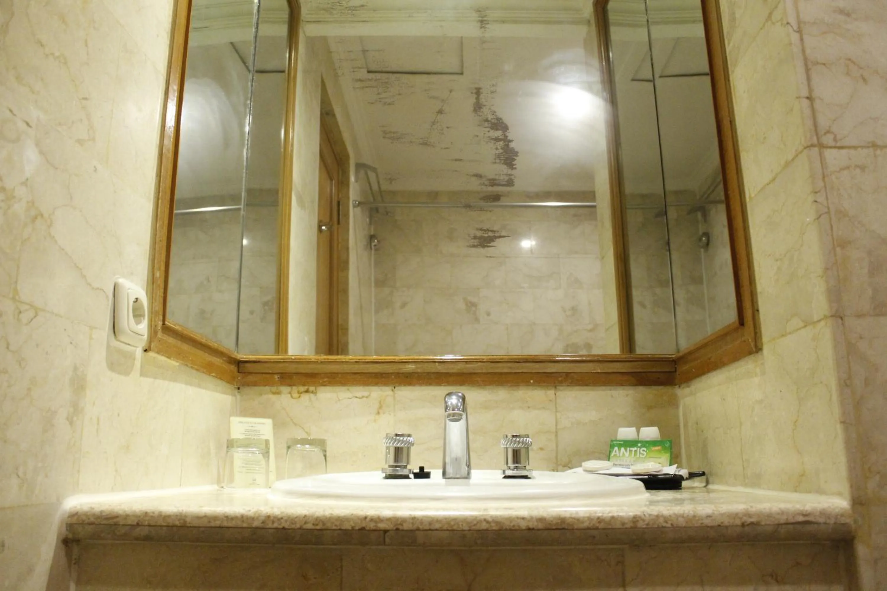 Deluxe Suite in Hotel Salak The Heritage Bogor