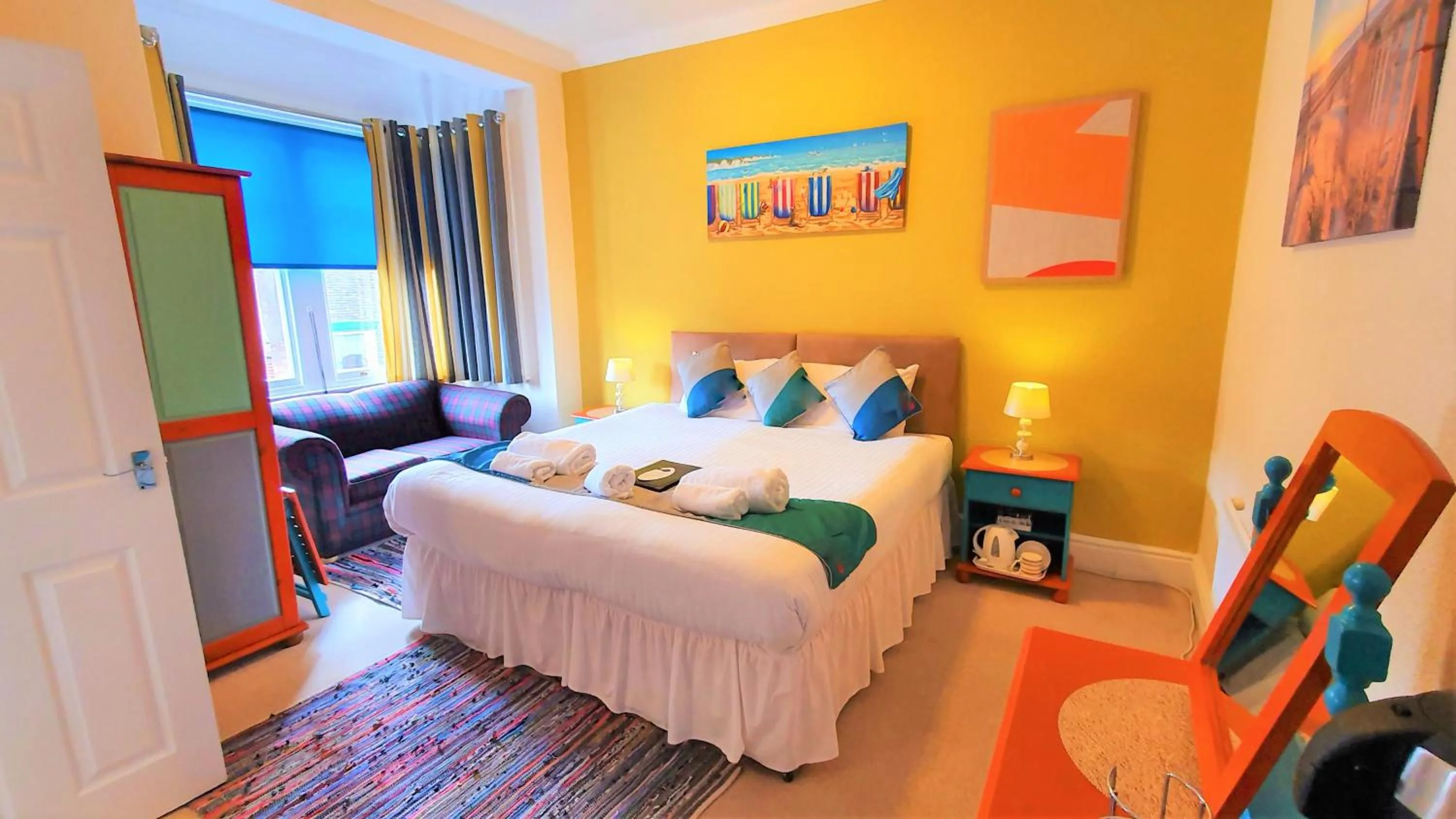 Deluxe King Room in Yardley Manor Hotel