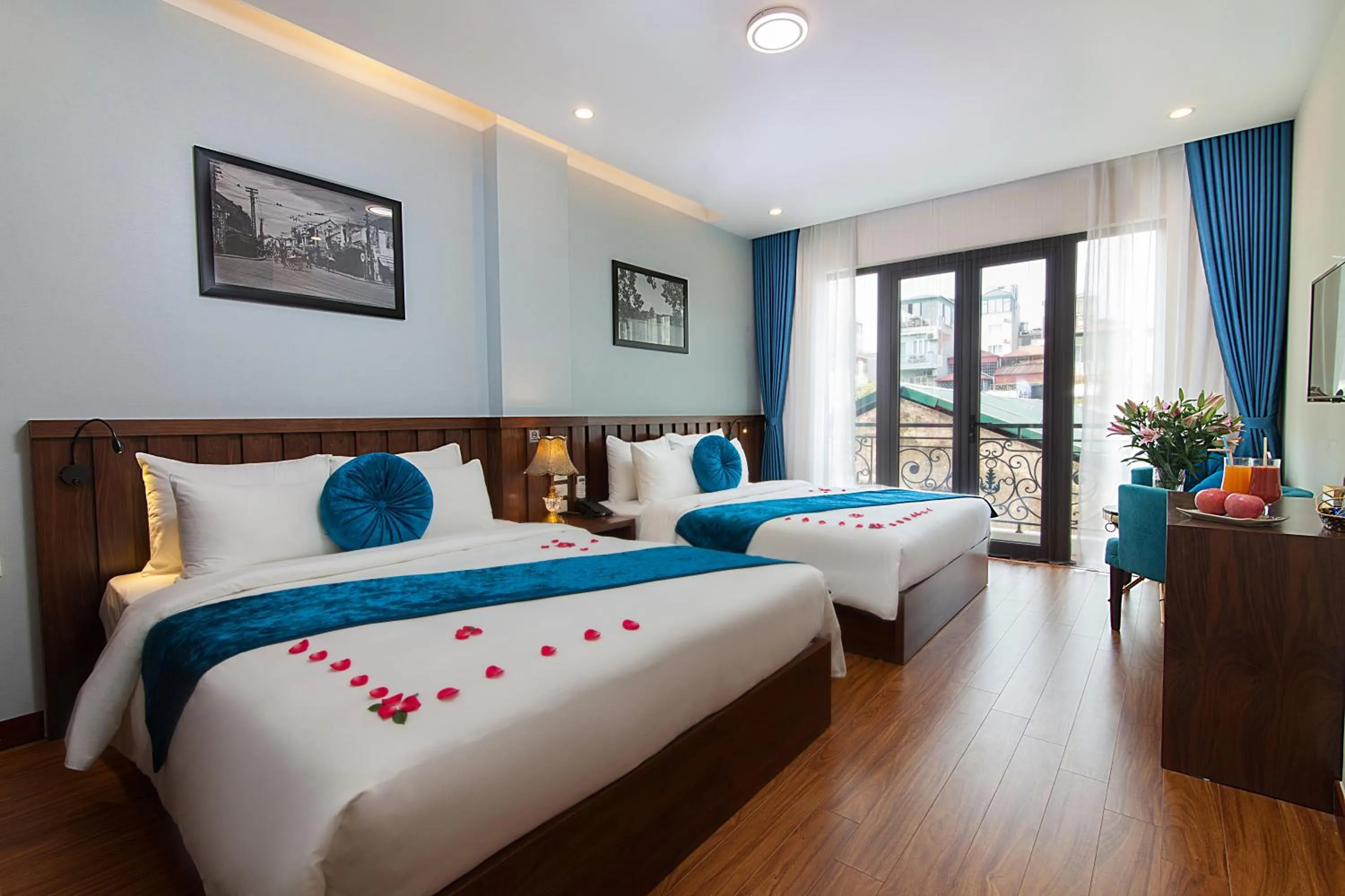Family Suite with Balcony in Hanoi Hanvet Hotel